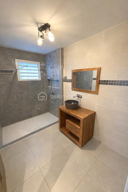 salledebainsbas (1).jpg