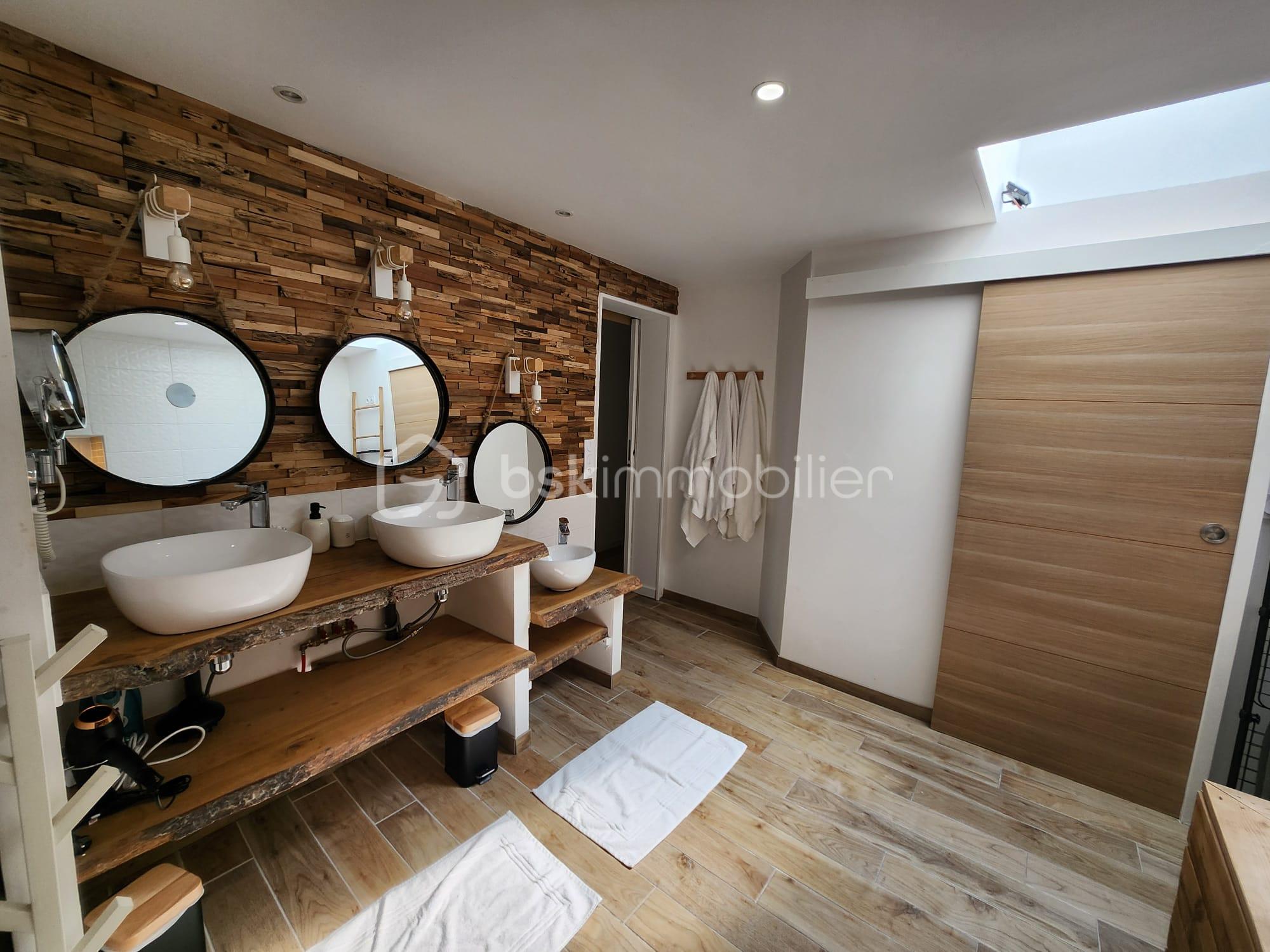 Immeuble de 415 m² - WhatsApp Image 2025-07-25 à 20.05.20_cf9e29f4.jpg