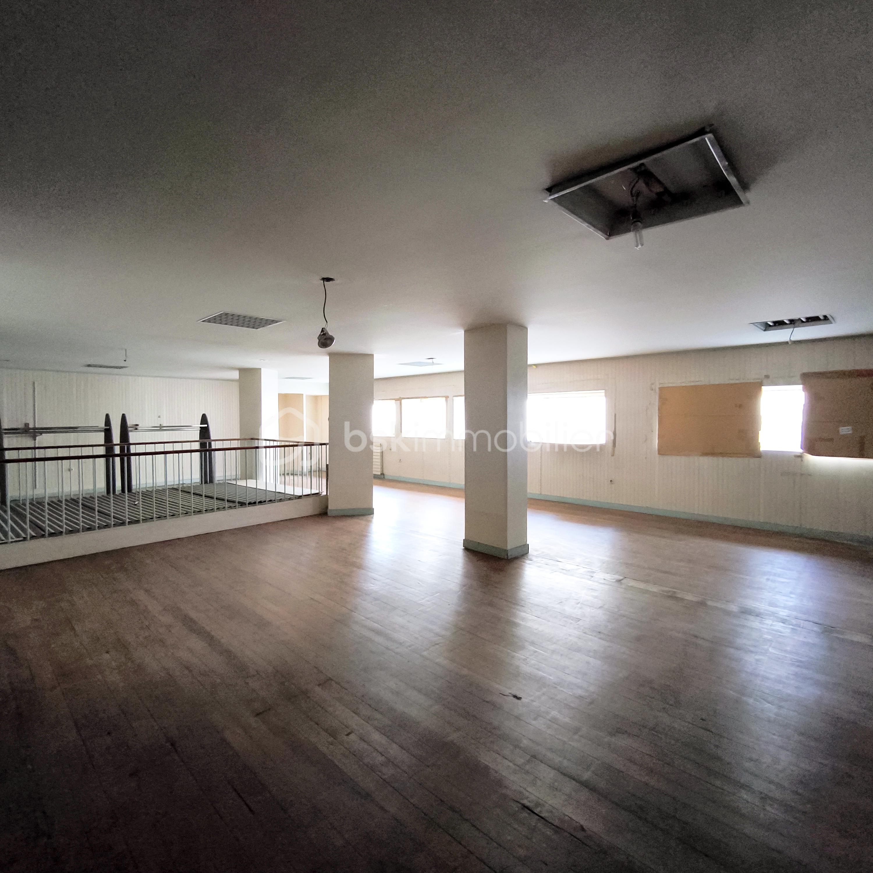 Immeuble mixte de 1 405 m² - IMG_20260130_130036.jpg