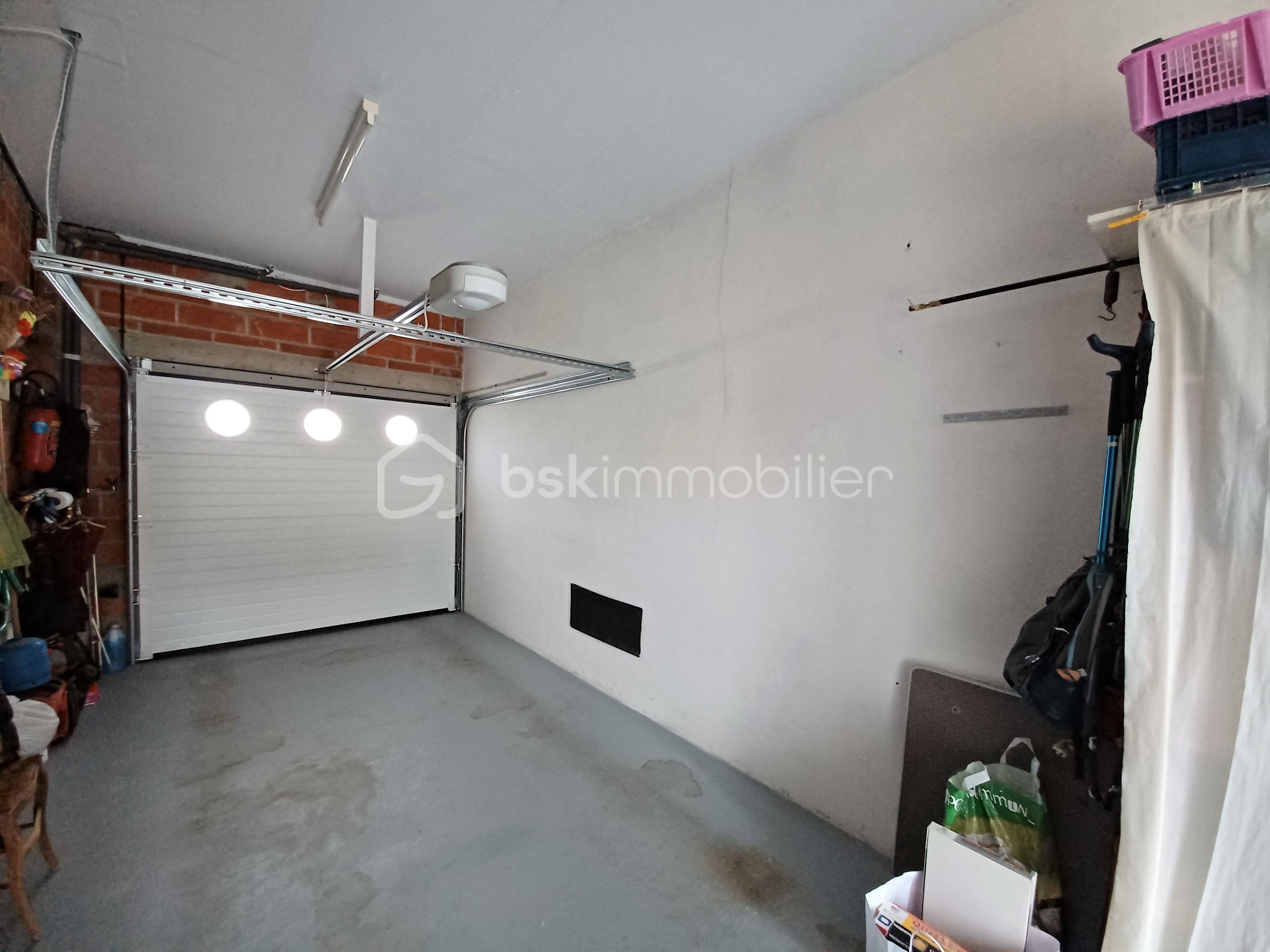 Maison de 91 m² - garage.jpg