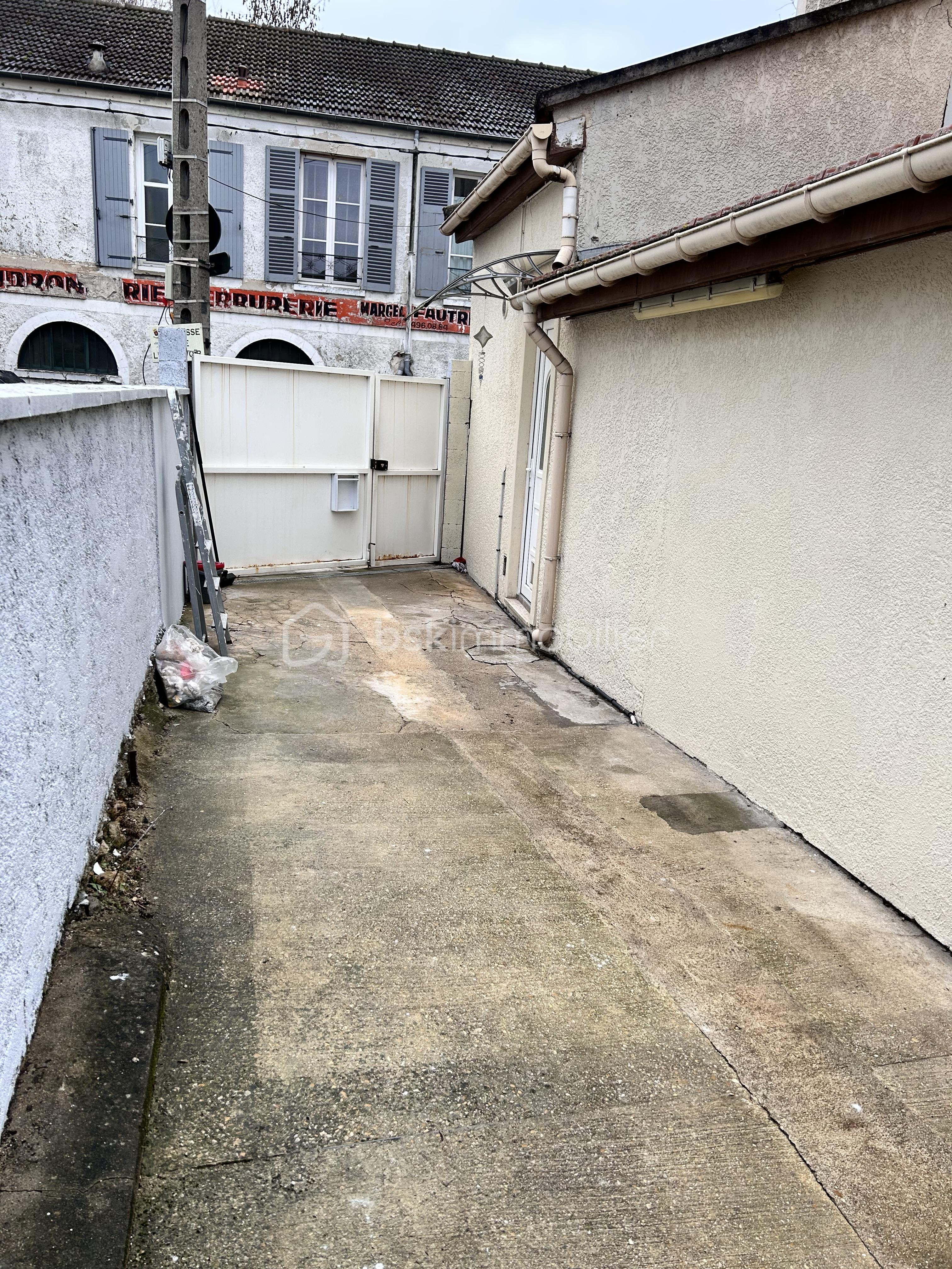 Appartement de 55,80 m² - cour.jpeg