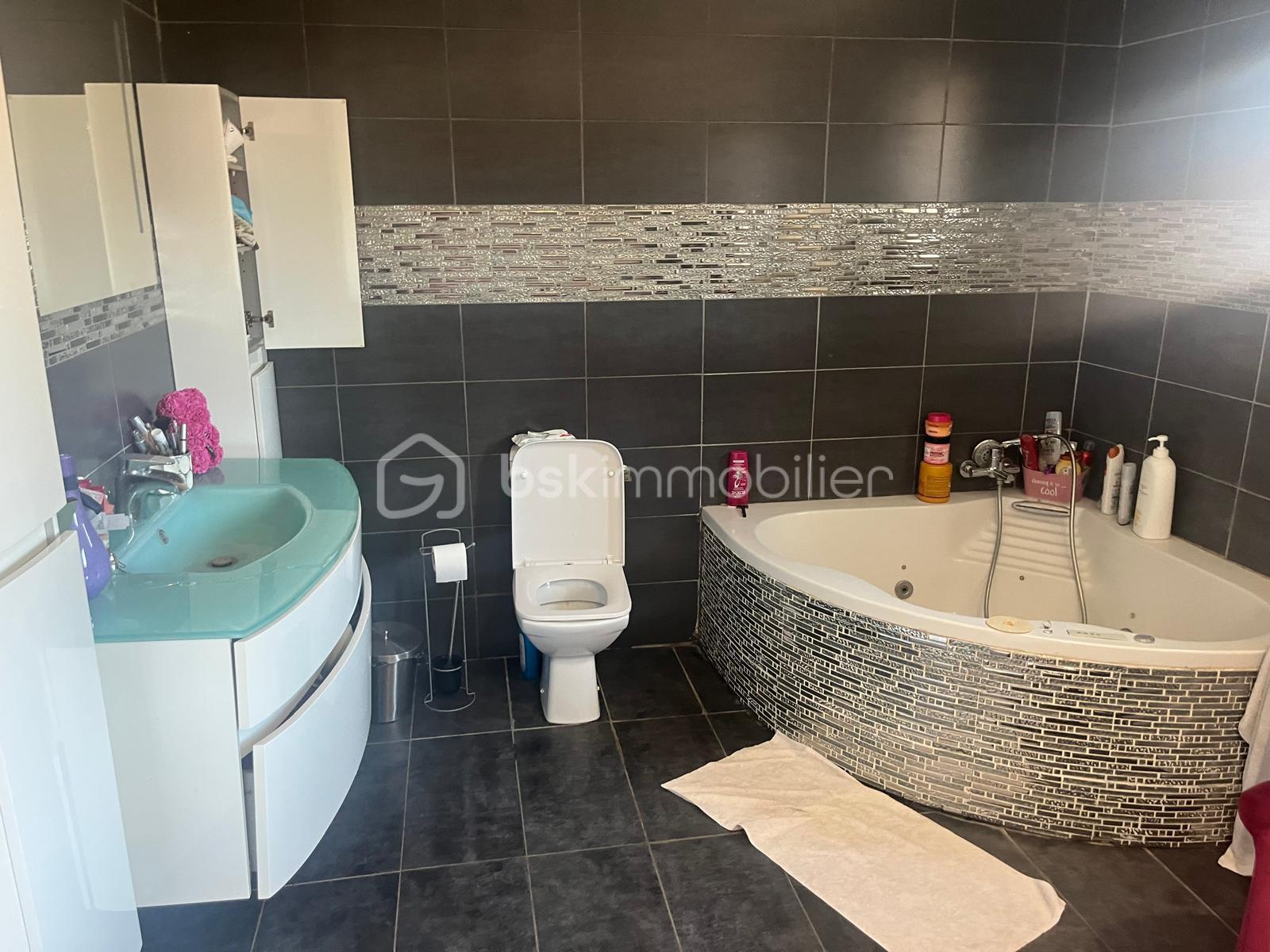 Maison de 90 m² - 59f07398-b08a-4b8d-a12c-bc3e02fe75d4.jpeg