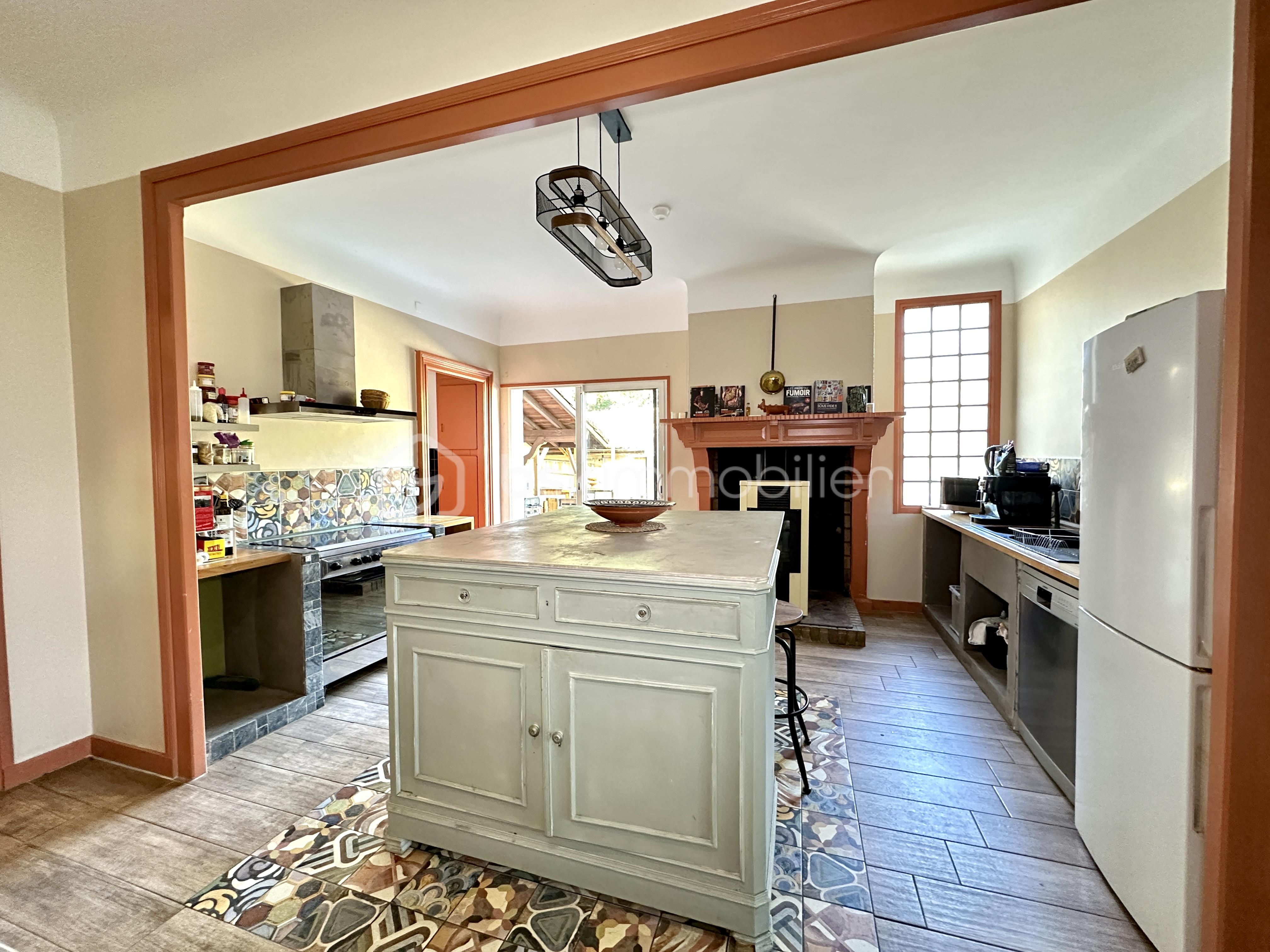 Maison de 256 m² - F37A1AB7-BB75-4418-A0ED-75E17A21DCC2_1_201_a.jpeg