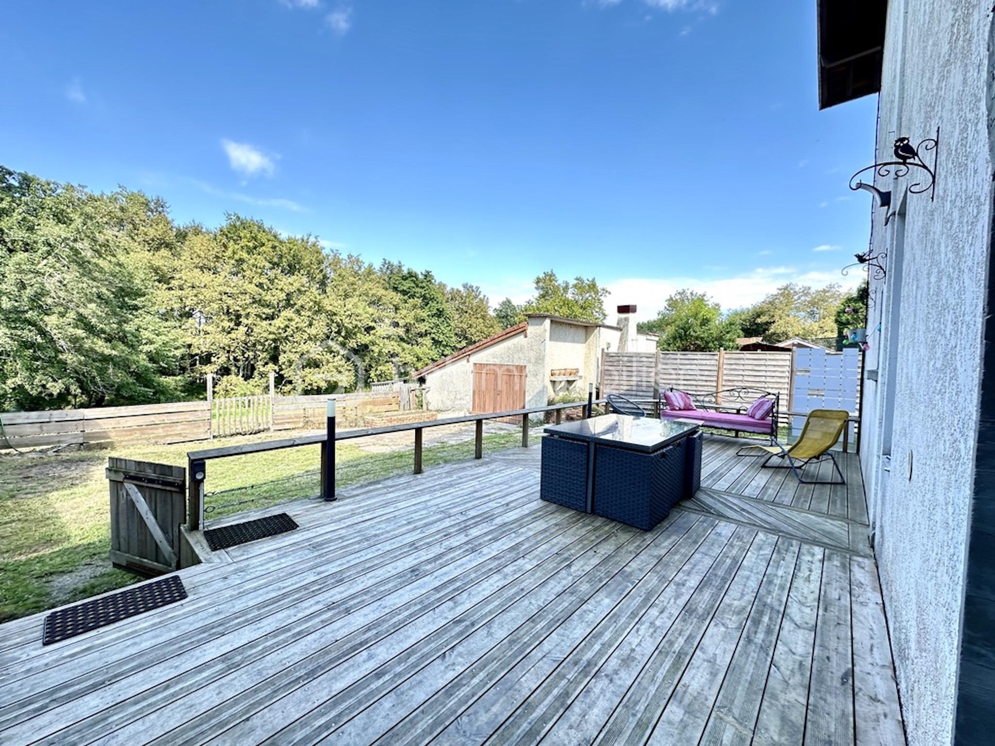 Maison de 256 m² - photo exterieur.jpeg