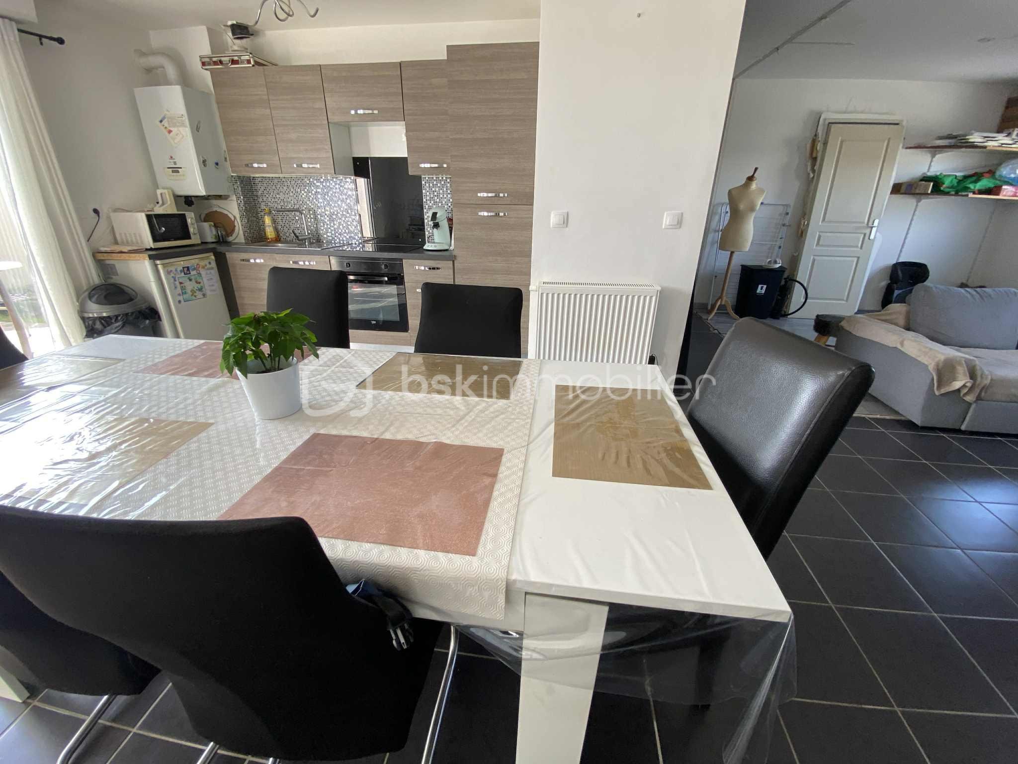 Maison contemporaine de 70 m² - 1d5eb4b8-1666-41b3-9601-07e1765582e7.jpg