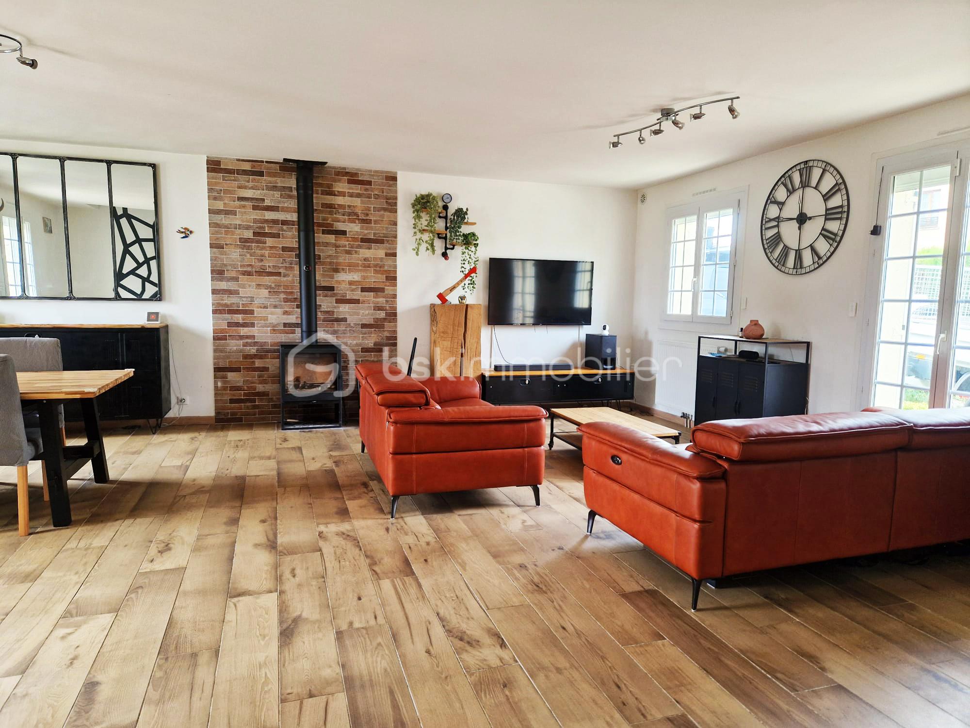 Maison de 143 m² - IMMOBILIER HOUDAN CELINE VAN DE WALLE BSK 6 - Copie.jpg