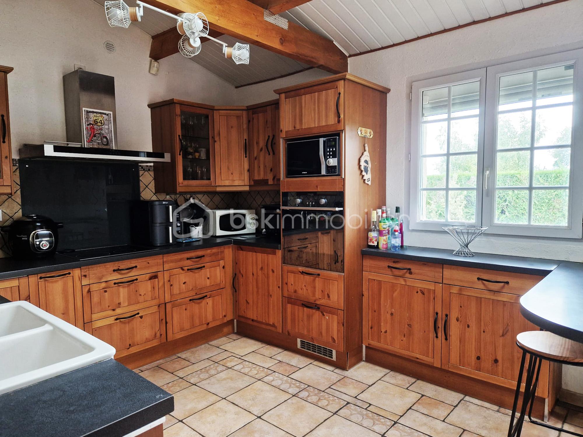 Maison de 143 m² - IMMOBILIER HOUDAN CELINE VAN DE WALLE BSK 7.jpg