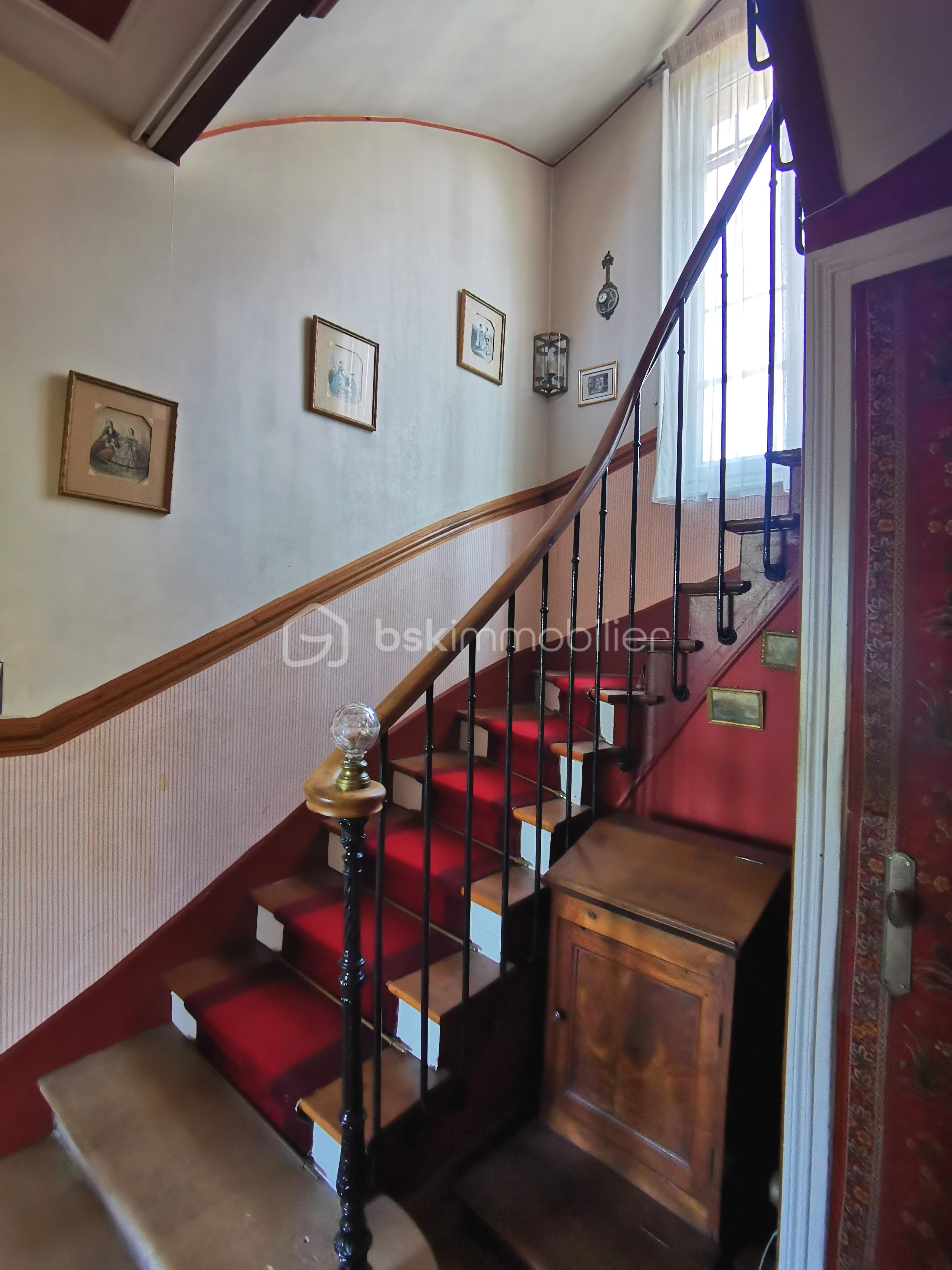 9 -ENTREE ESCALIER.jpg