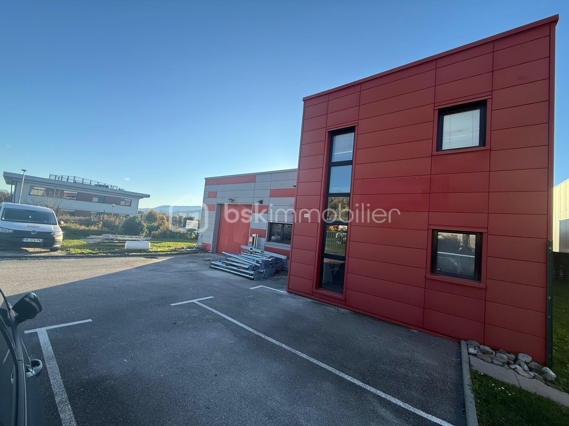 Bureau de 256,92 m² - B.jpg