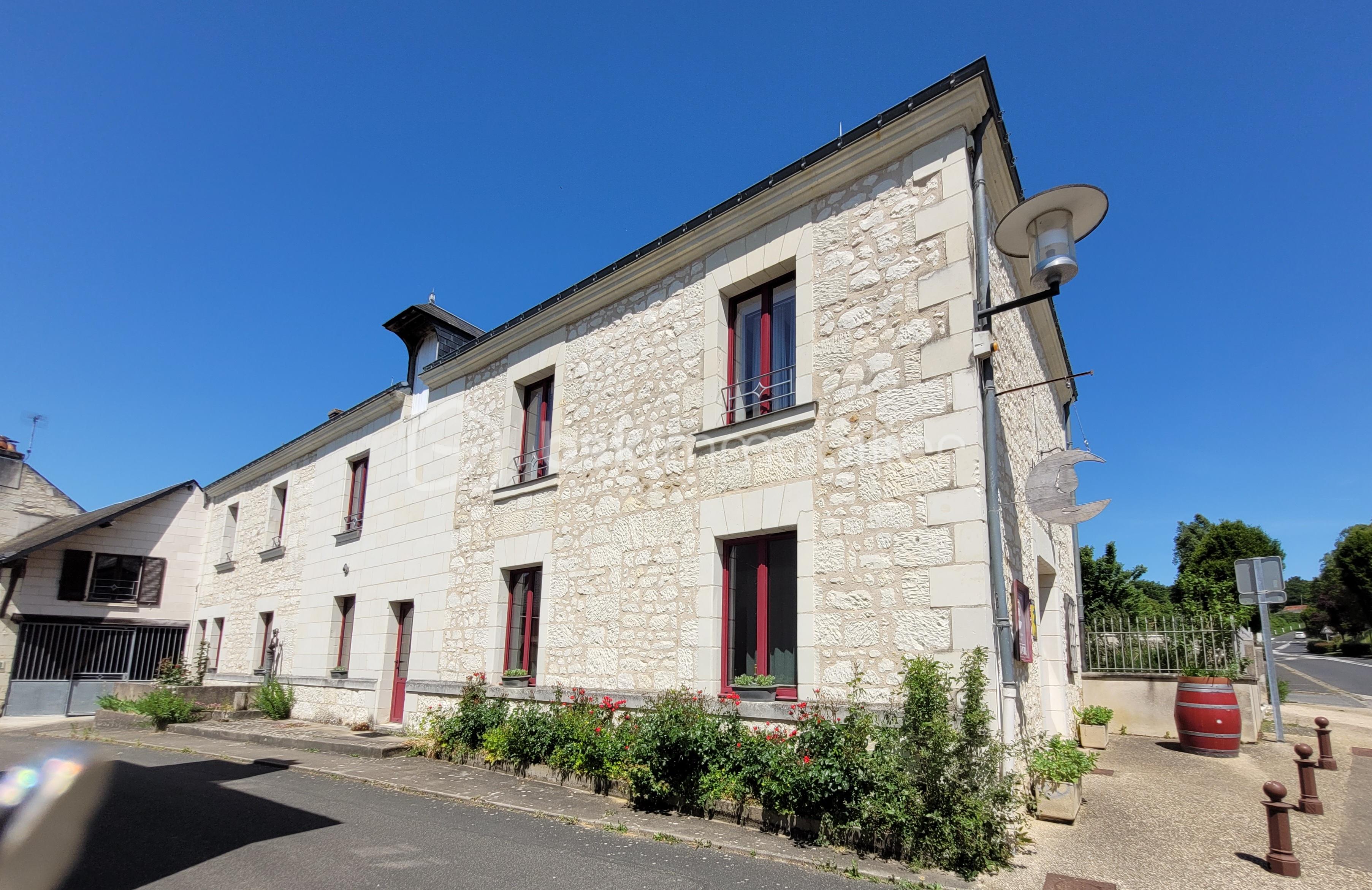 Maison de village de 361 m²