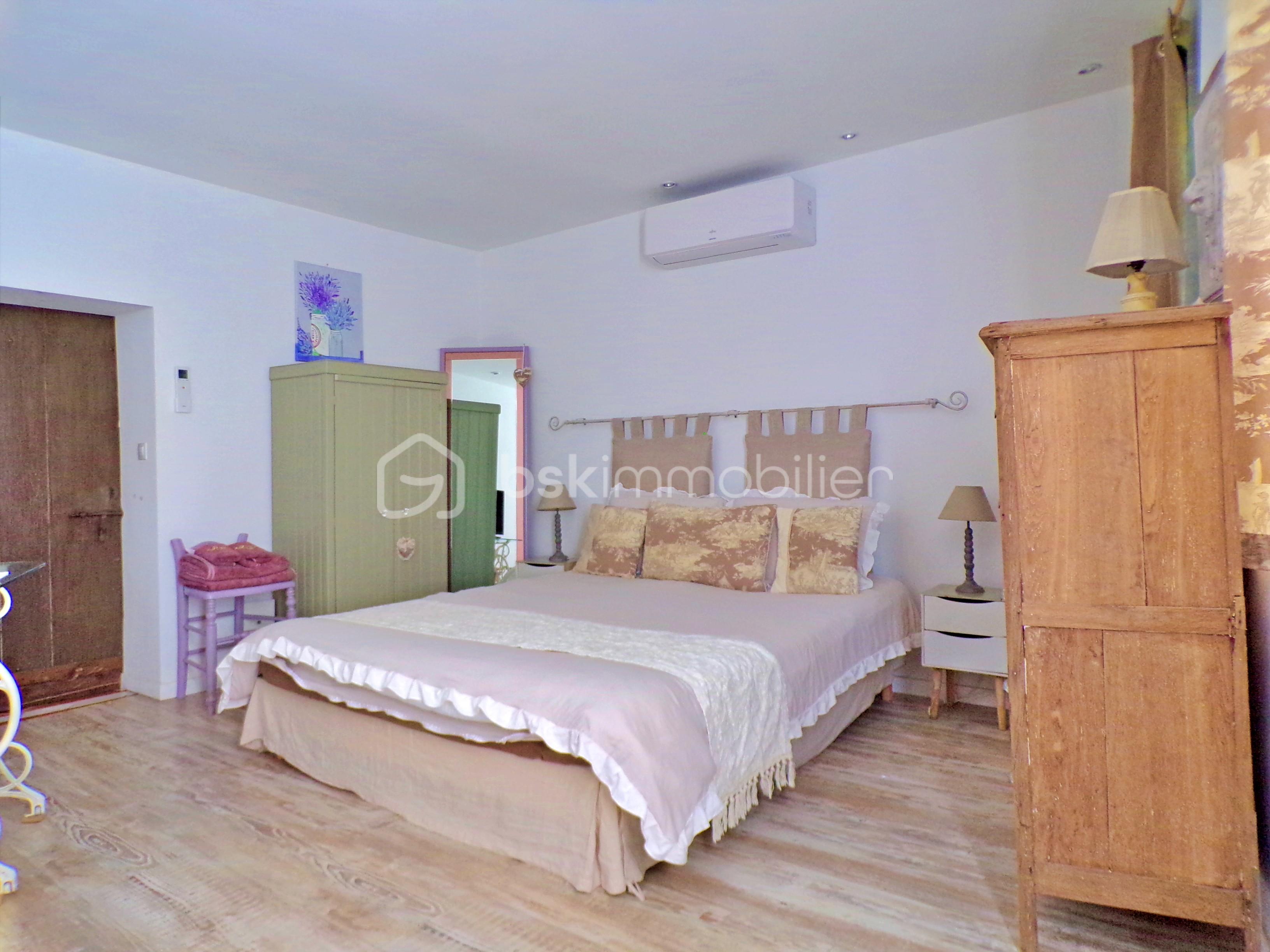 T3 CHAMBRE 1.JPG