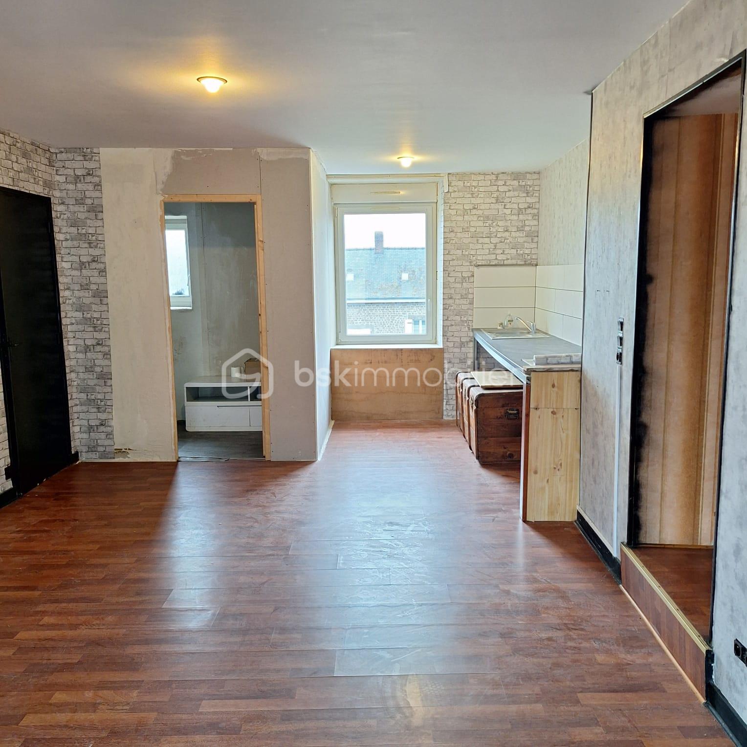 Immeuble mixte de 165 m² - e440c58b-2822-4d95-92de-6d03515a9d42.jfif