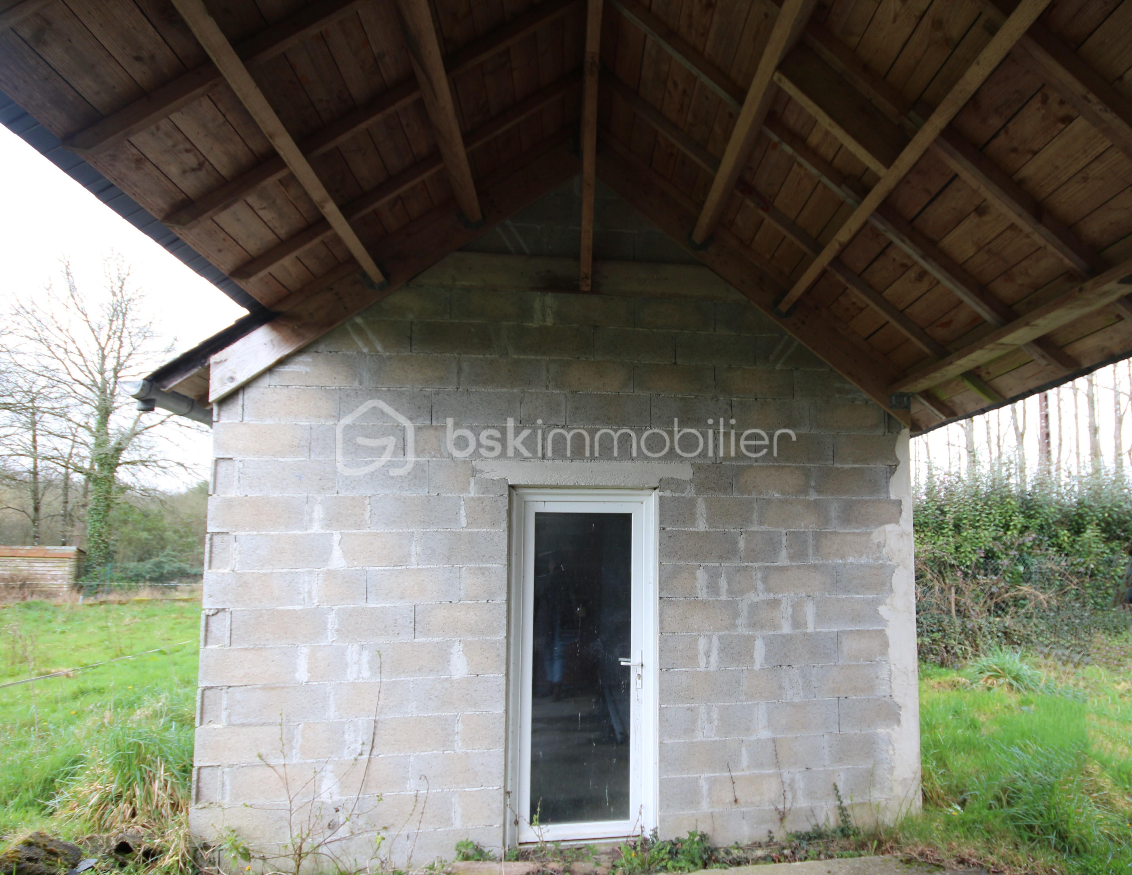 Terrain de 253 m² - Garage 3.JPG