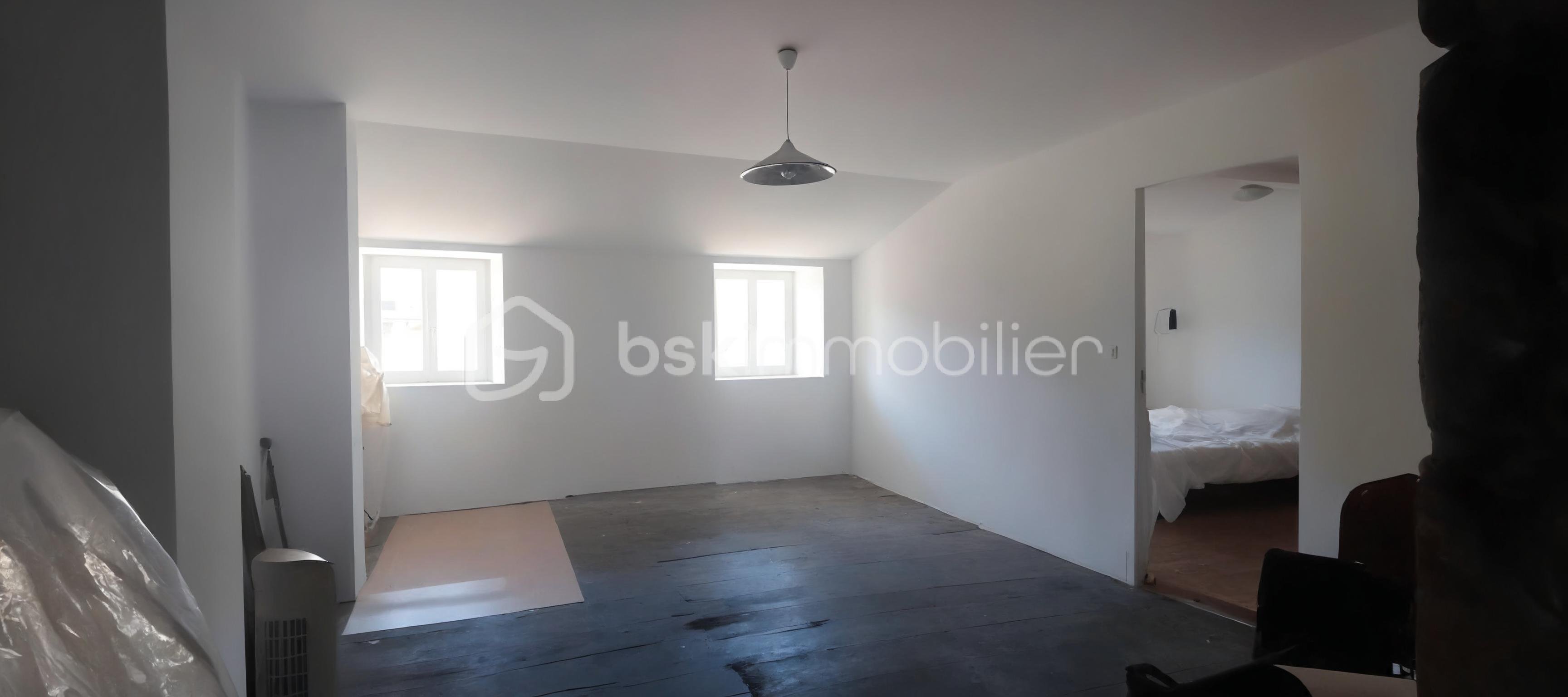 Maison de ville de 211 m² - 63de27fc1fd5978-1.jpg