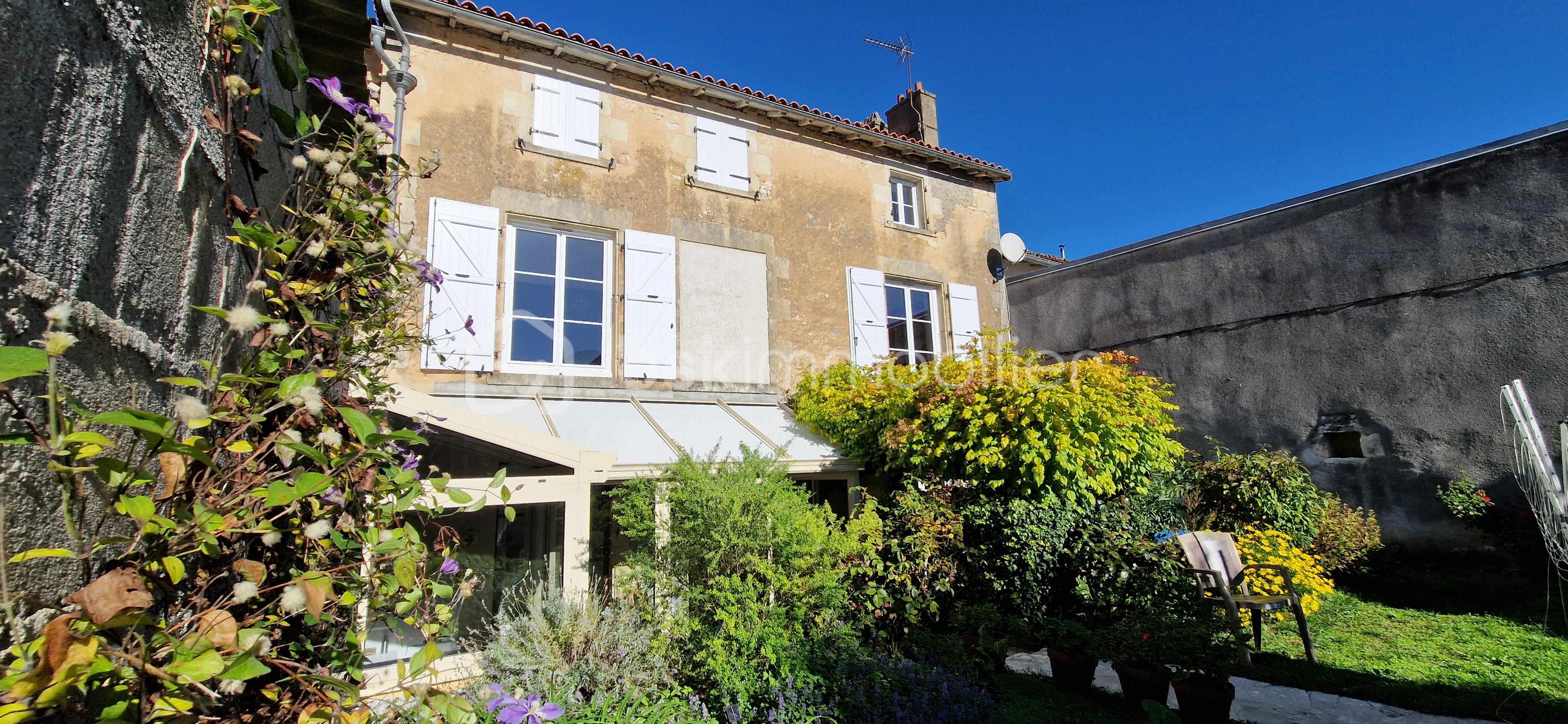 Maison de ville de 211 m² - 20251007_111051.jpg