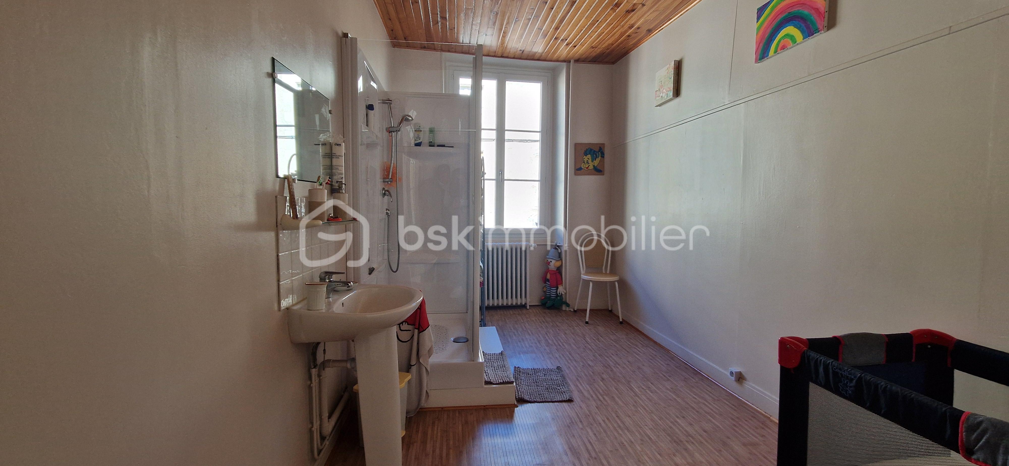 Maison de ville de 211 m² - 20251007_113233.jpg
