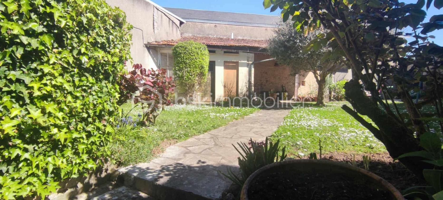 Maison de ville de 211 m² - 3356083b7fa87bc-1.jpg
