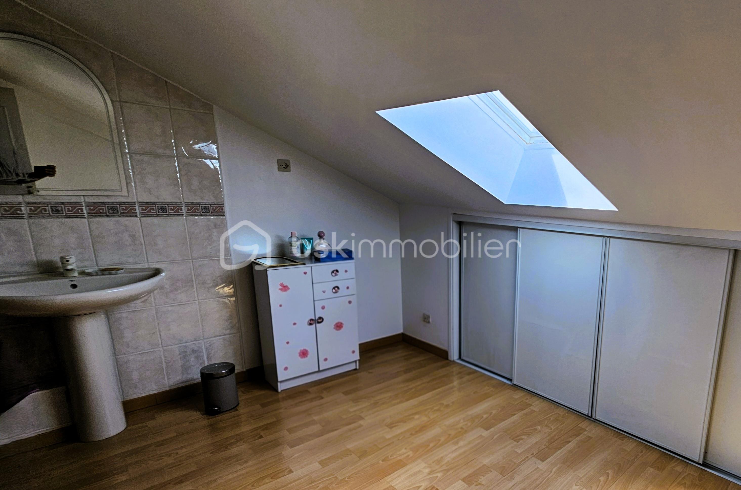 SALLE  D EAU ETAGE.jpg