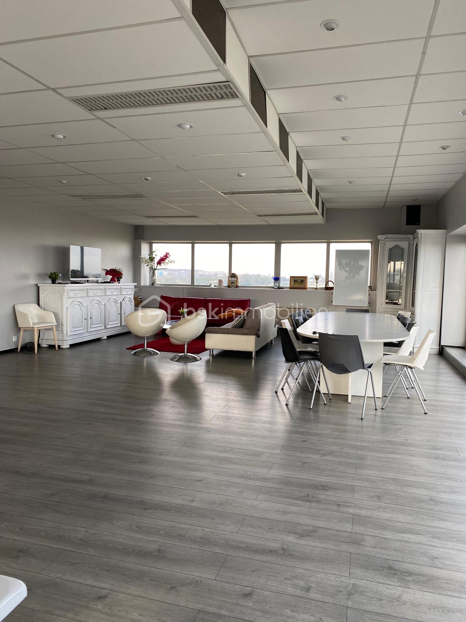 Bureau de 85 m² Bureau de 85 m²