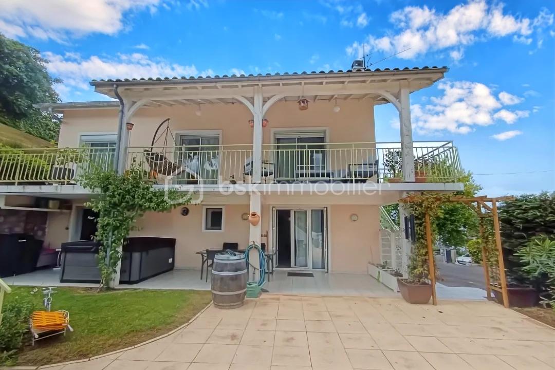 Maison de 135 m² - hoqi-54cb7261fb644aefba92c49ca9f5f3d9.jpg
