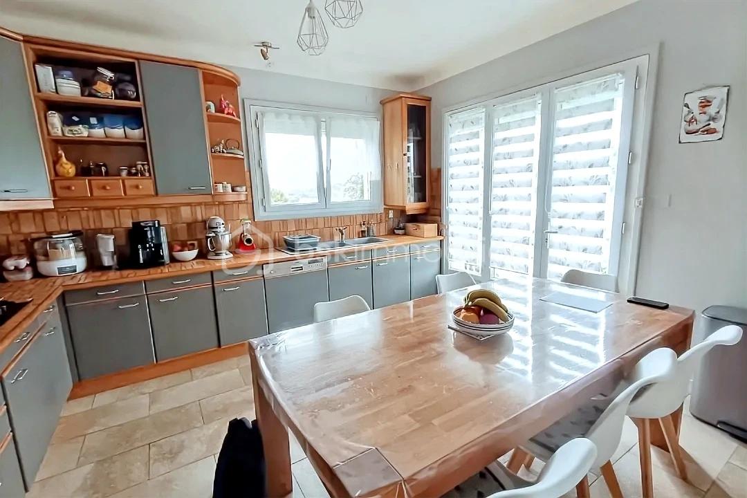 Maison de 135 m² - hoqi-58b341236386446eaed549208eb97ec0.jpg