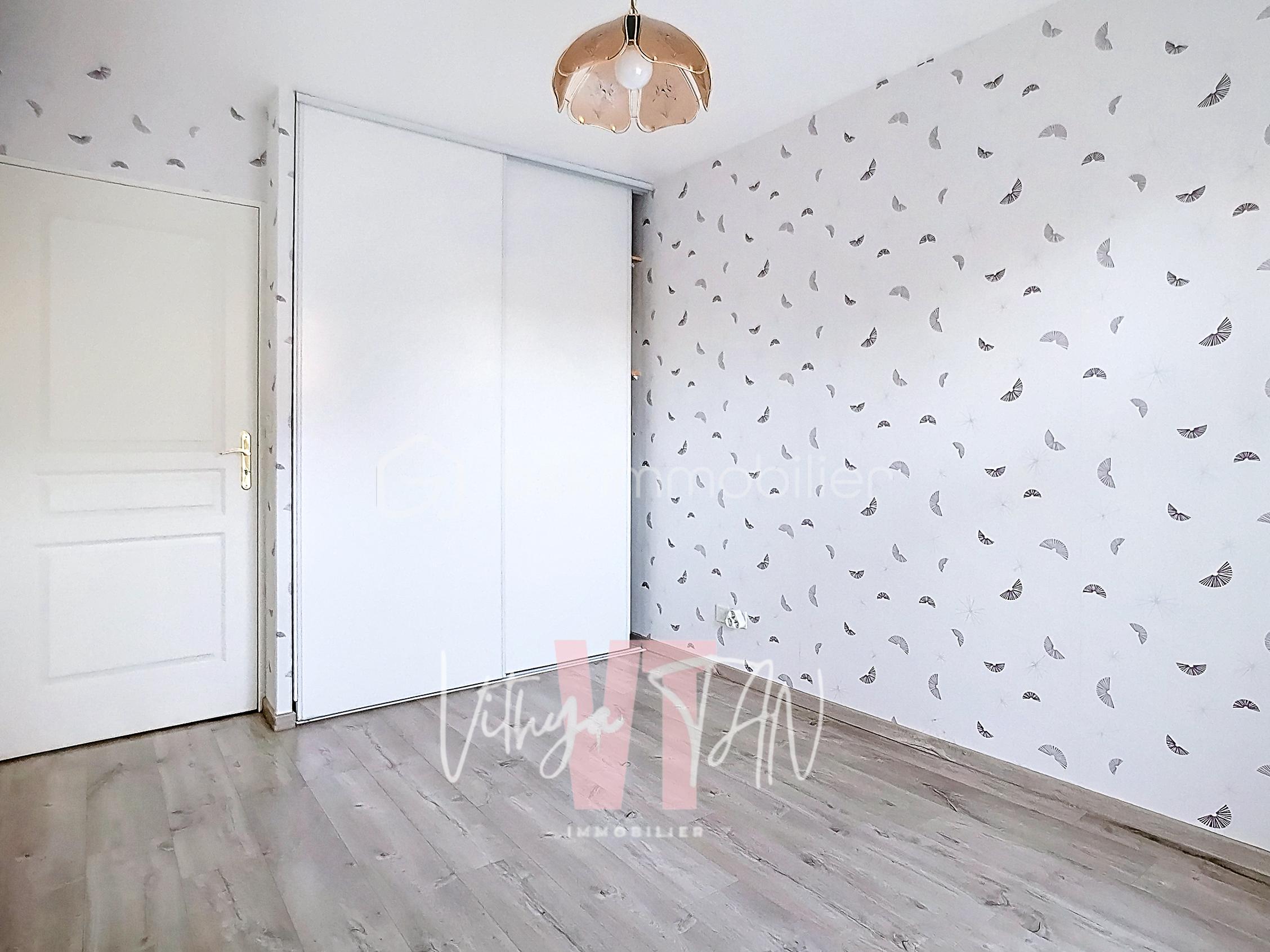 Appartement de 61 m² - 14 CHAMBRE 1-3.jpg