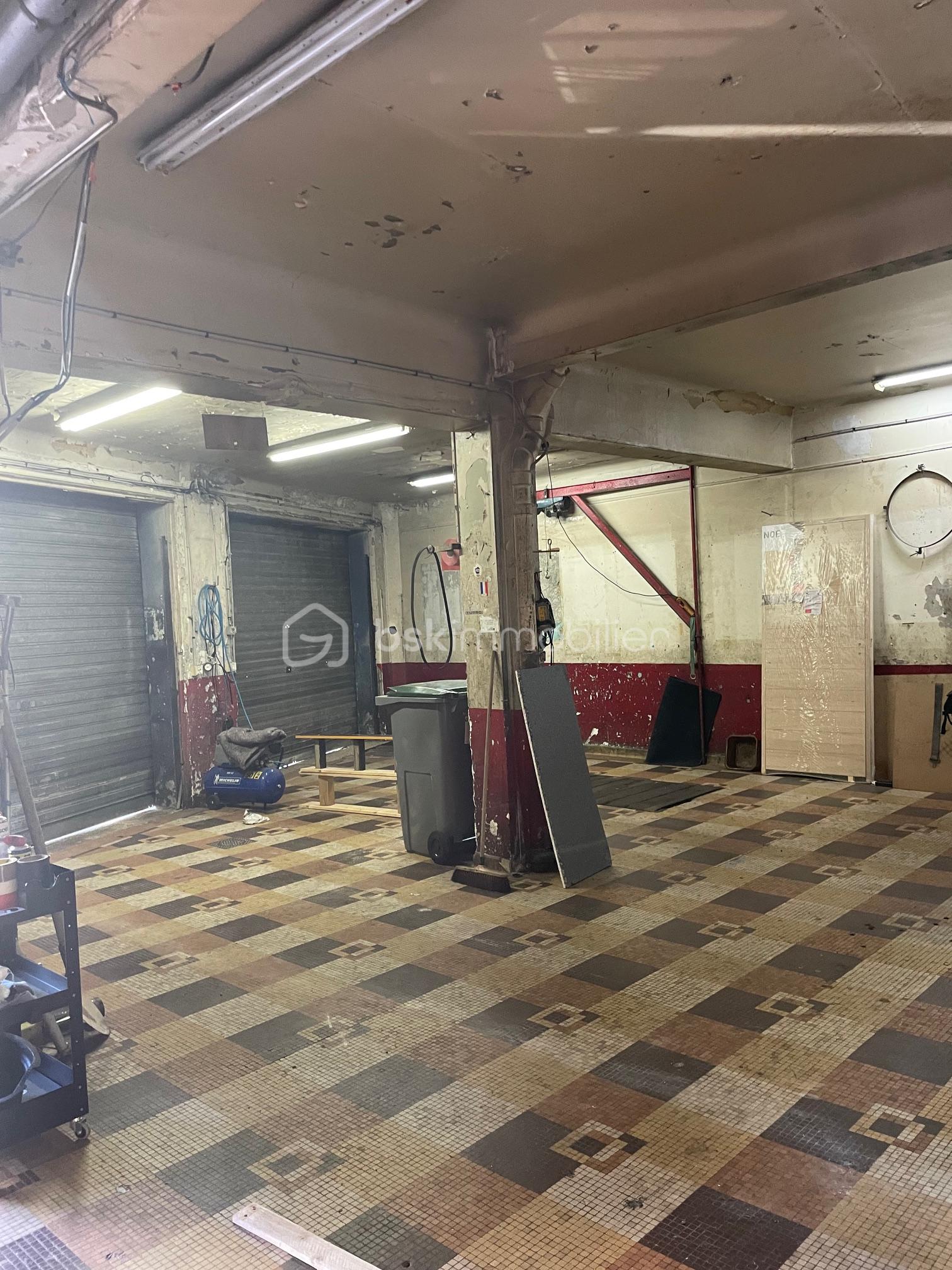 Local d activites de 120,10 m²