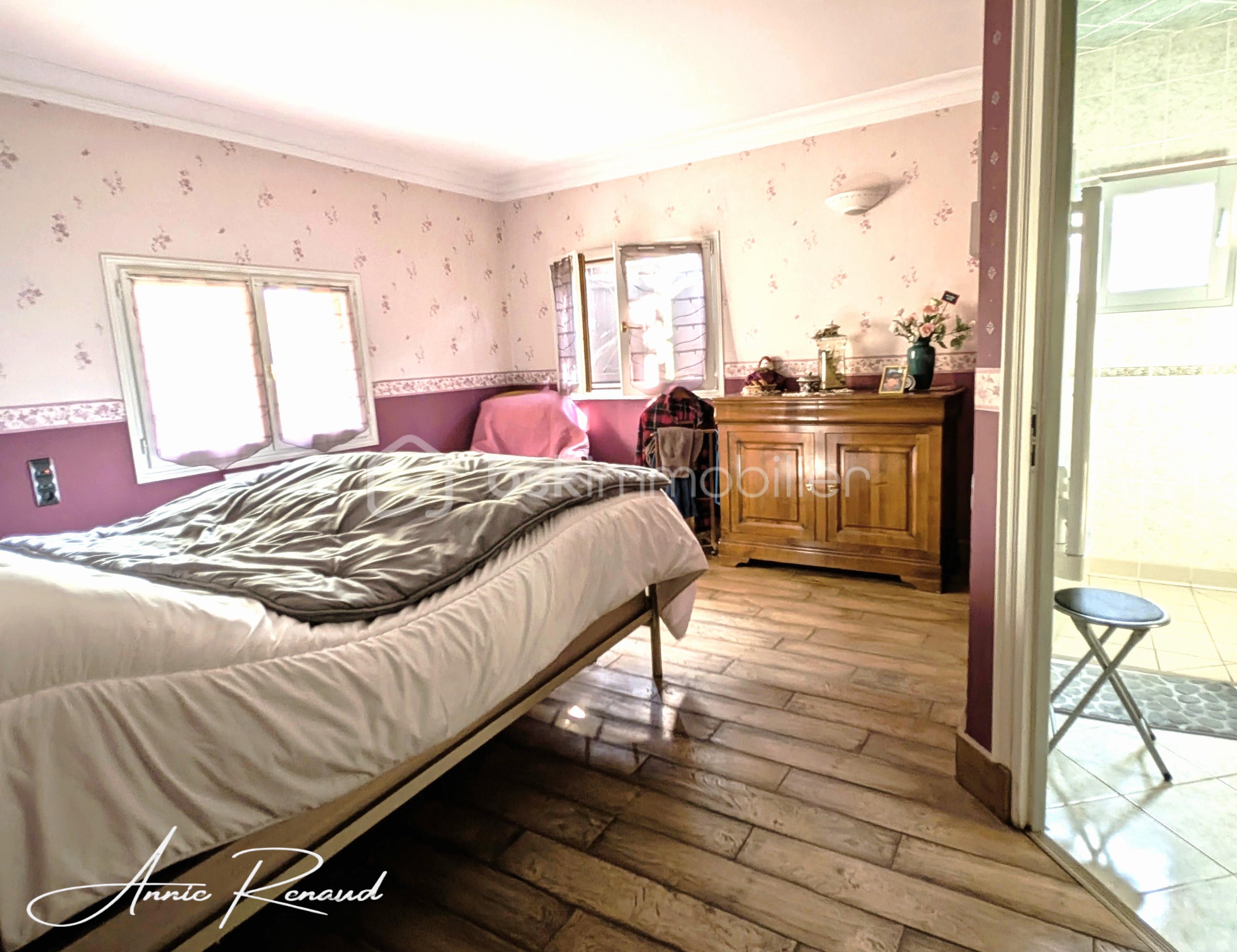 Demeure de 299 m² - 02_Chambre.jpg