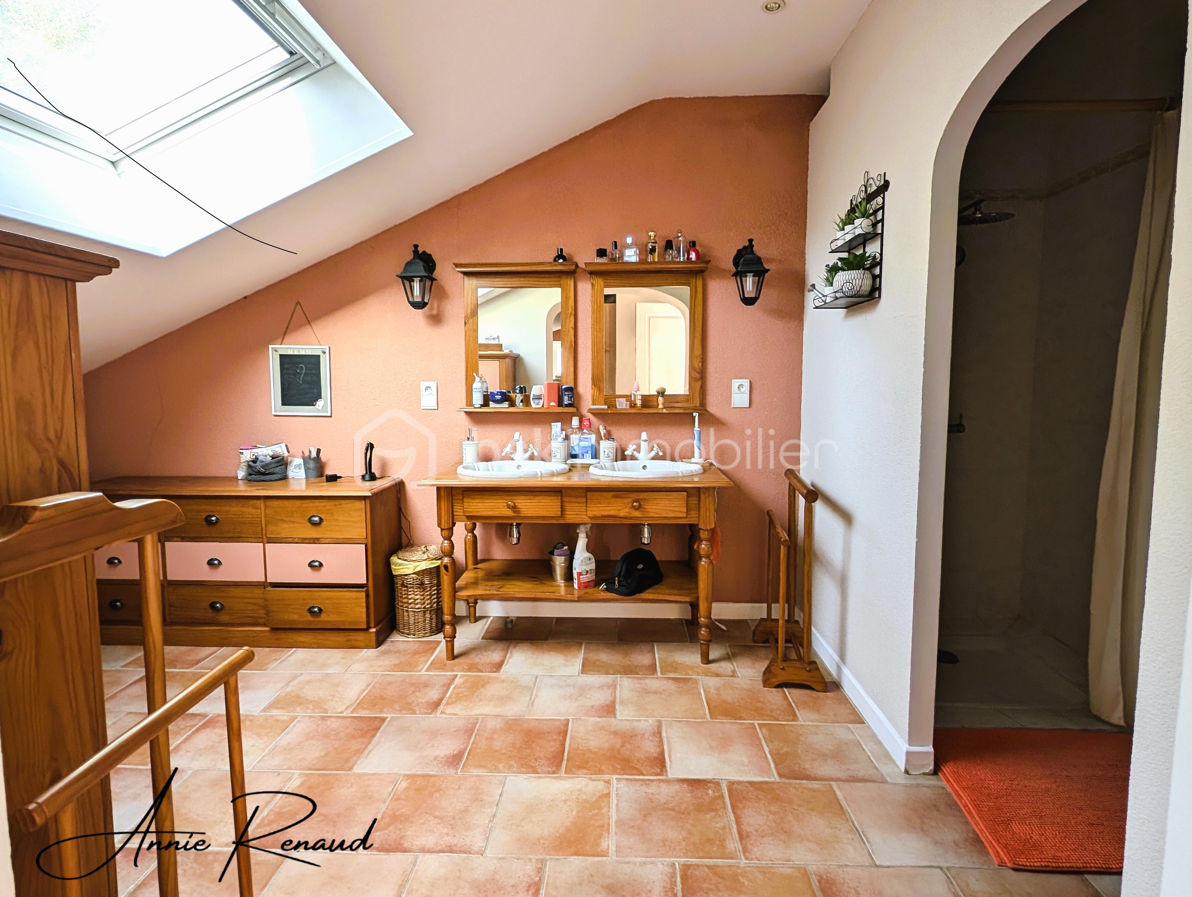 Demeure de 299 m² - 08_Salle d'eau.jpg