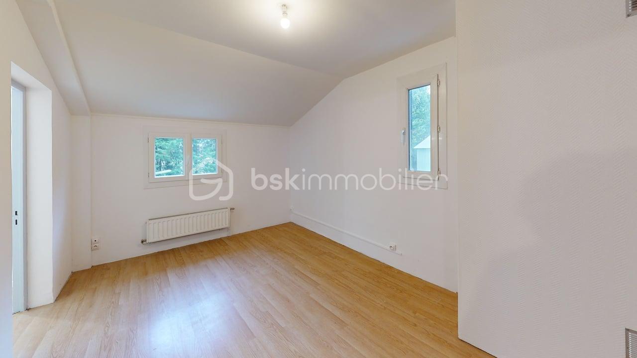 Maison de 179,88 m² - location-BEAUNE-LA-ROLANDE-Bedroom 3.jpg