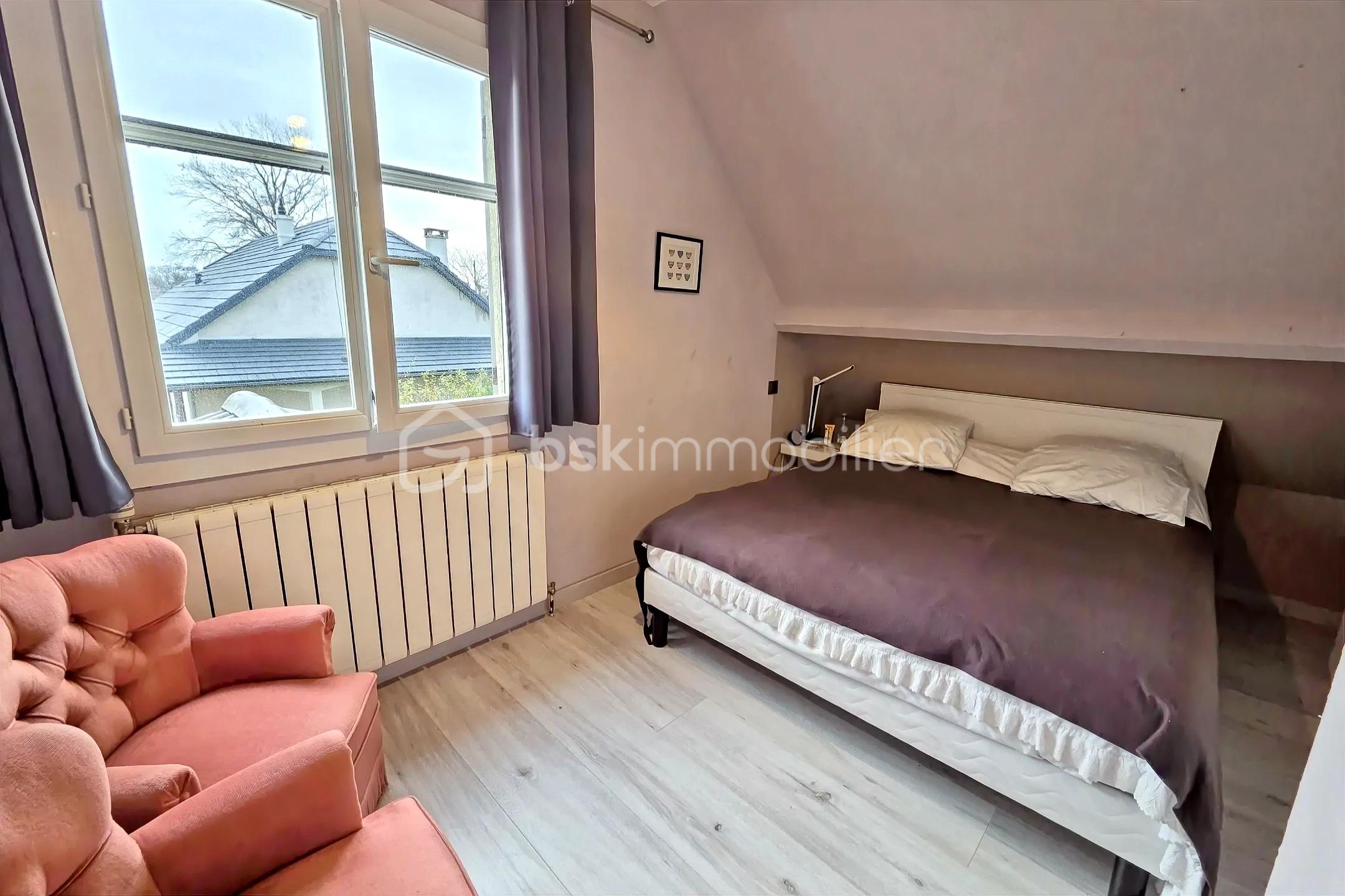 Maison traditionnelle de 186 m² - hoqi-dbafd2df51a74fafa0c13a921f29db85.jpg