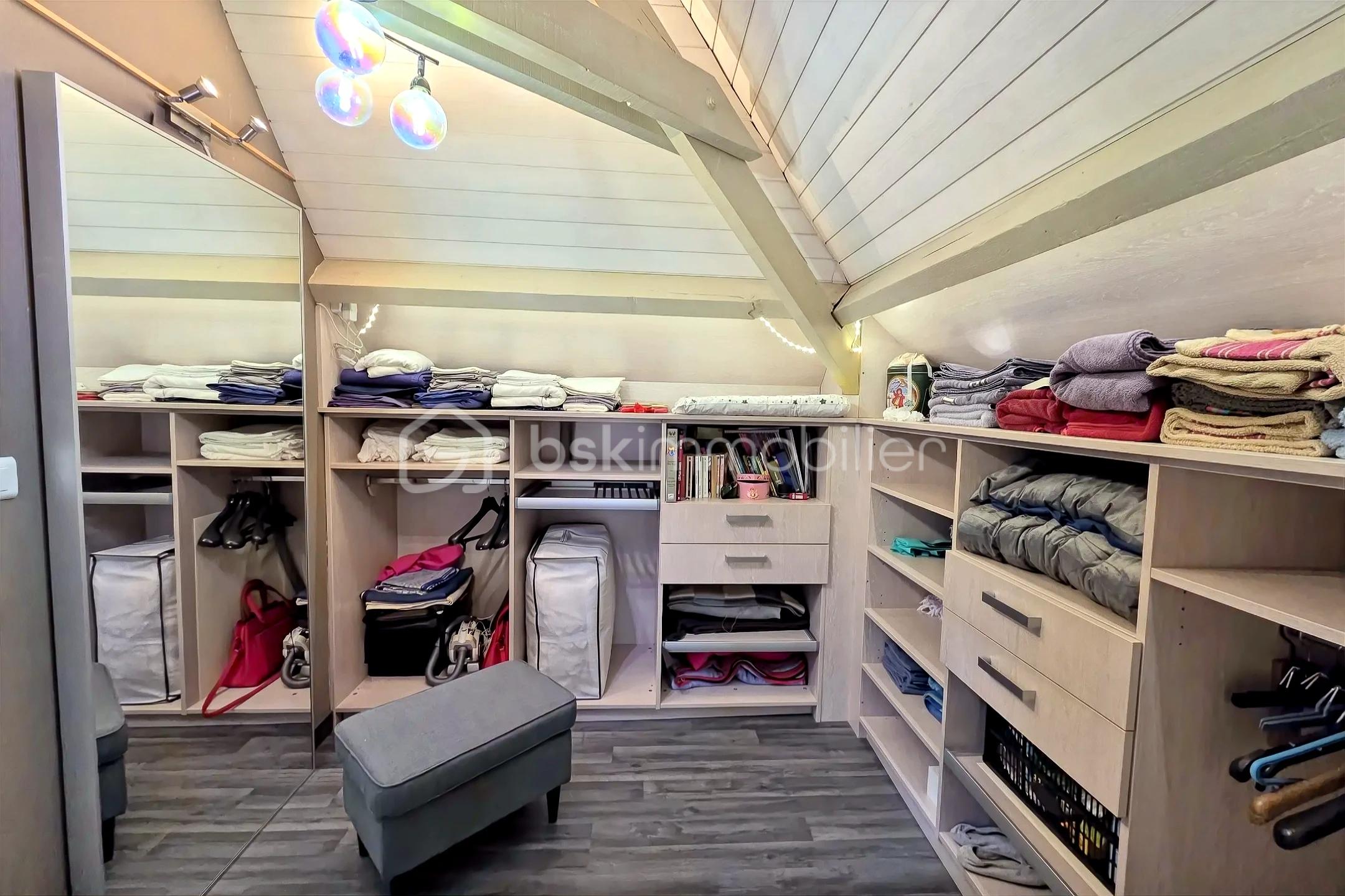 Maison traditionnelle de 186 m² - hoqi-36a780df99aa4633ad6f09e4f5de5809.jpg