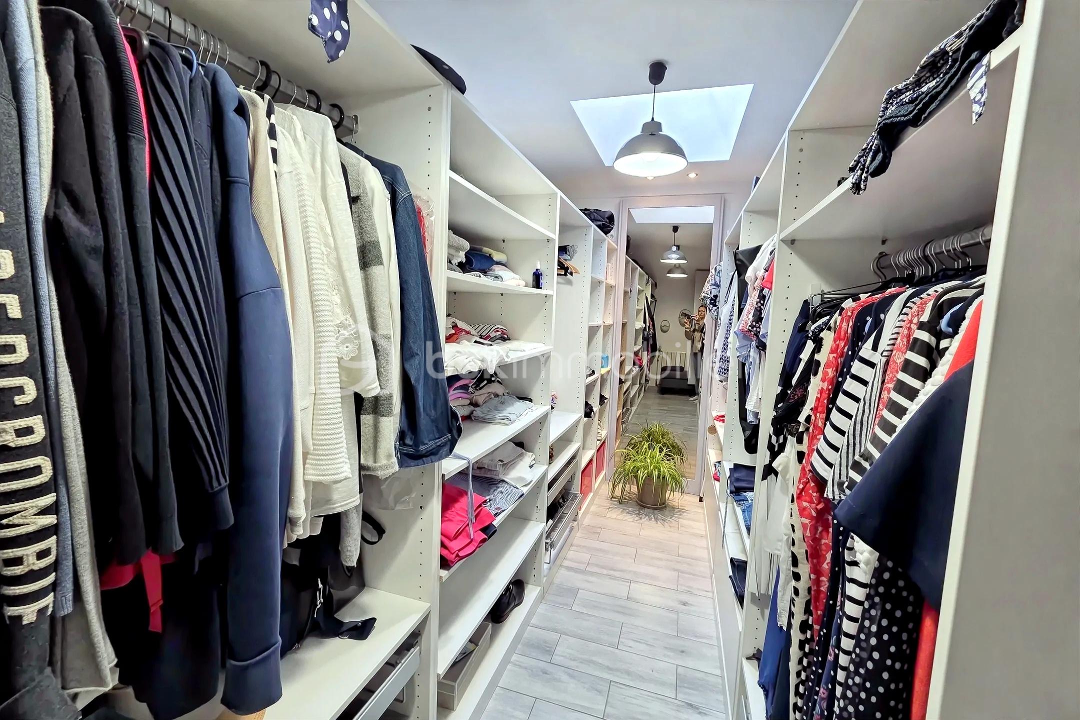 Maison traditionnelle de 186 m² - hoqi-235da85be757428e836de6f639df806d.jpg