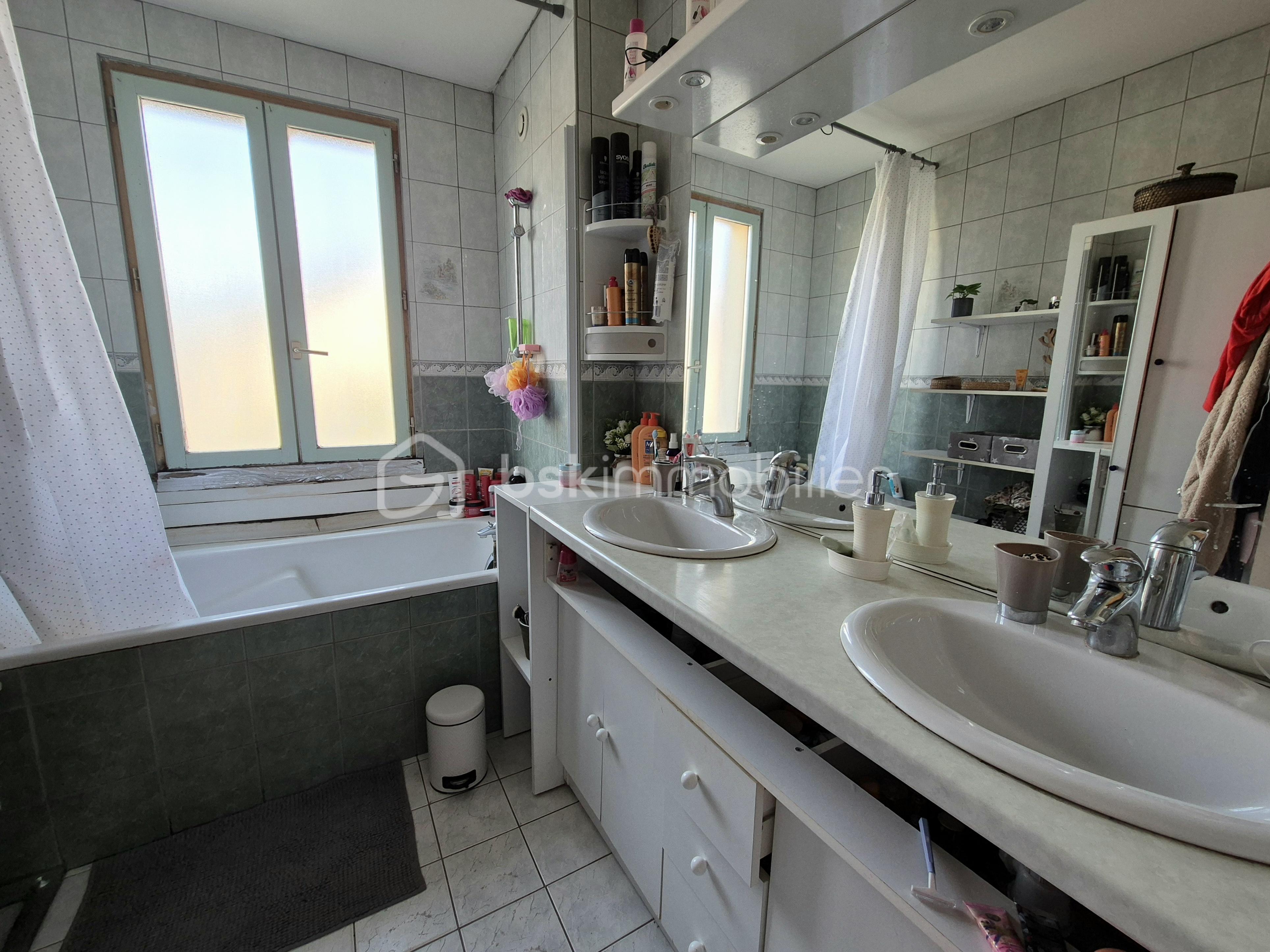 Maison de 202,96 m² - 20250812_183747.jpg