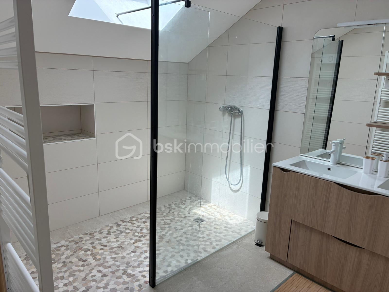 deb5e864-4d9e-4a31-a584-4bbdfba9ddc0.jpg