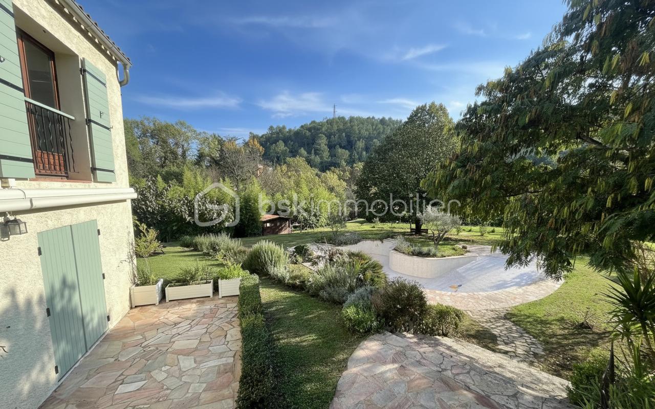 Demeure de 246,49 m² - generated_2025-10-31T14_48_30.058.jpeg