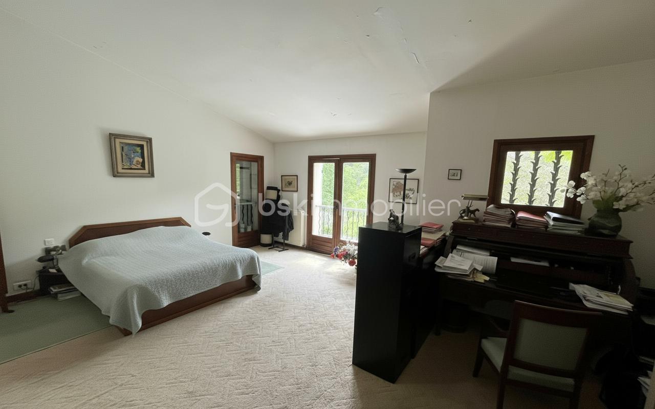 Demeure de 246,49 m² - generated_2025-10-31T14_57_05.318.jpeg