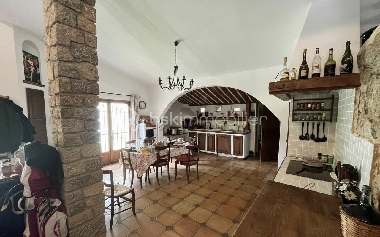 Demeure de 246,49 m² - generated_2025-10-31T14_52_22.422.jpeg