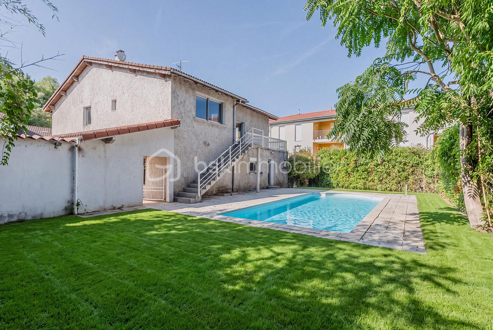 Maison 6 pièces 158 m² · à Béligneux · 158 m² · 370 000 €