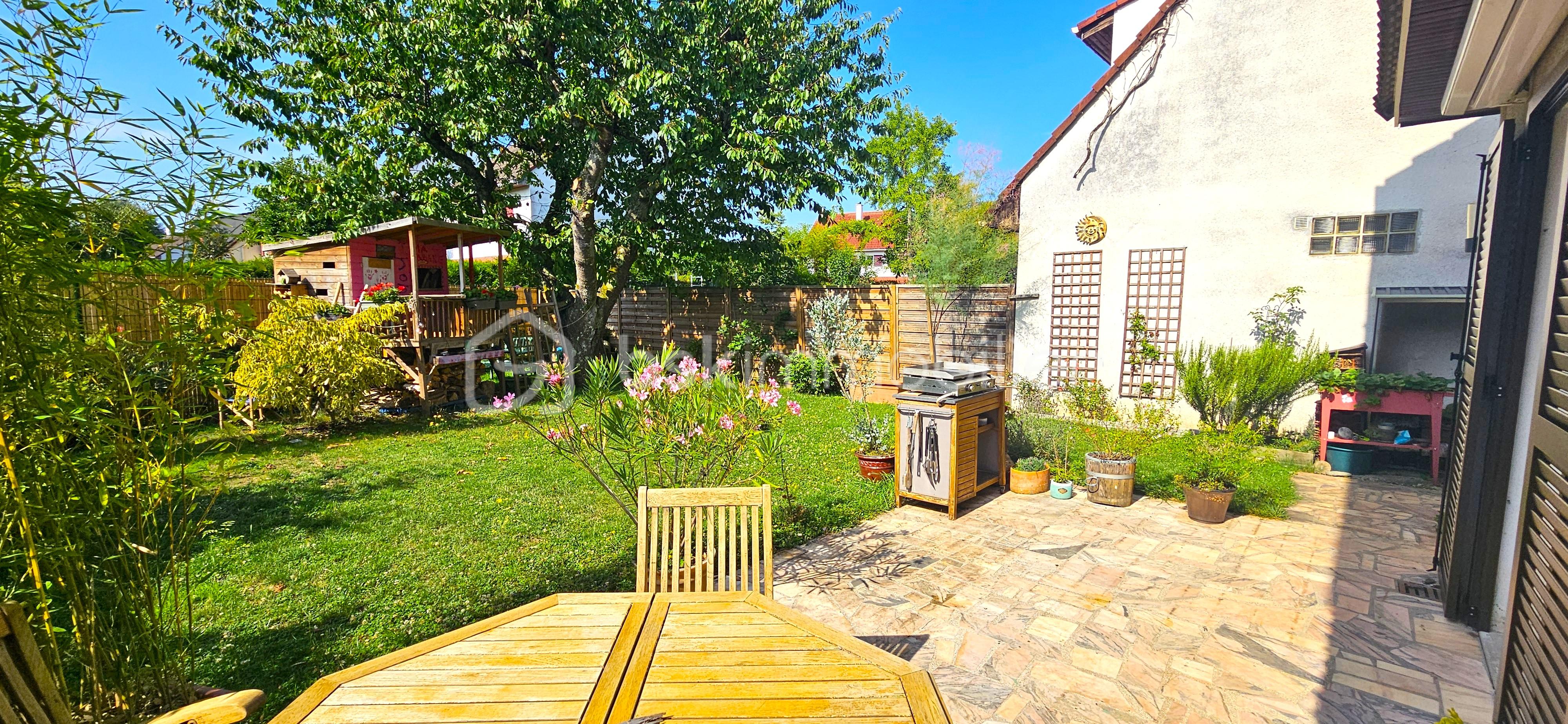 Maison de 130 m² - JARDIN 3 OK.jpg