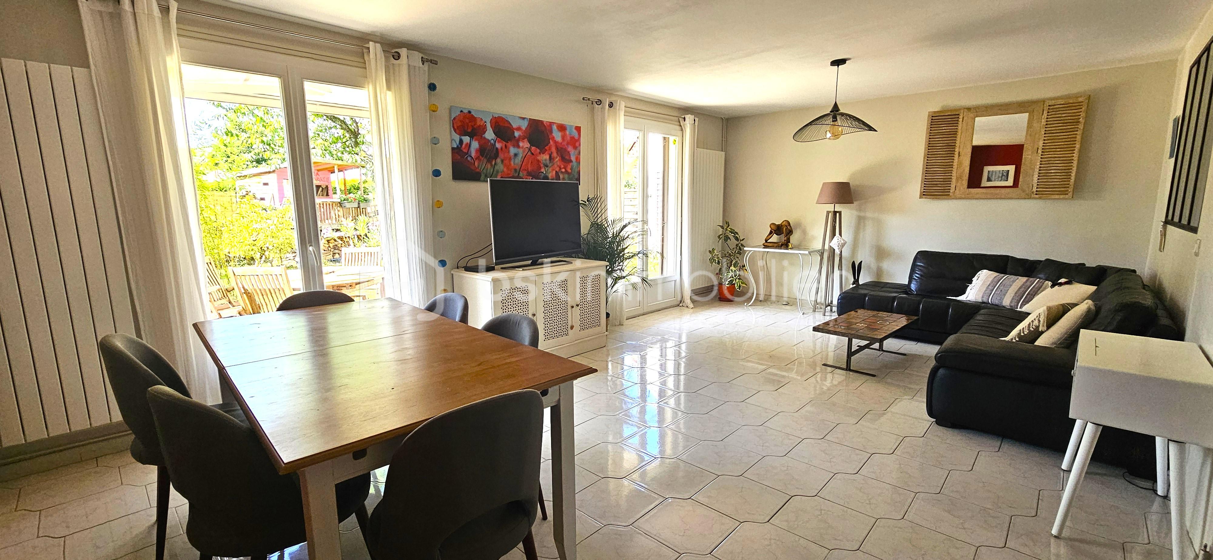 Maison de 130 m² - sejour 2.jpg