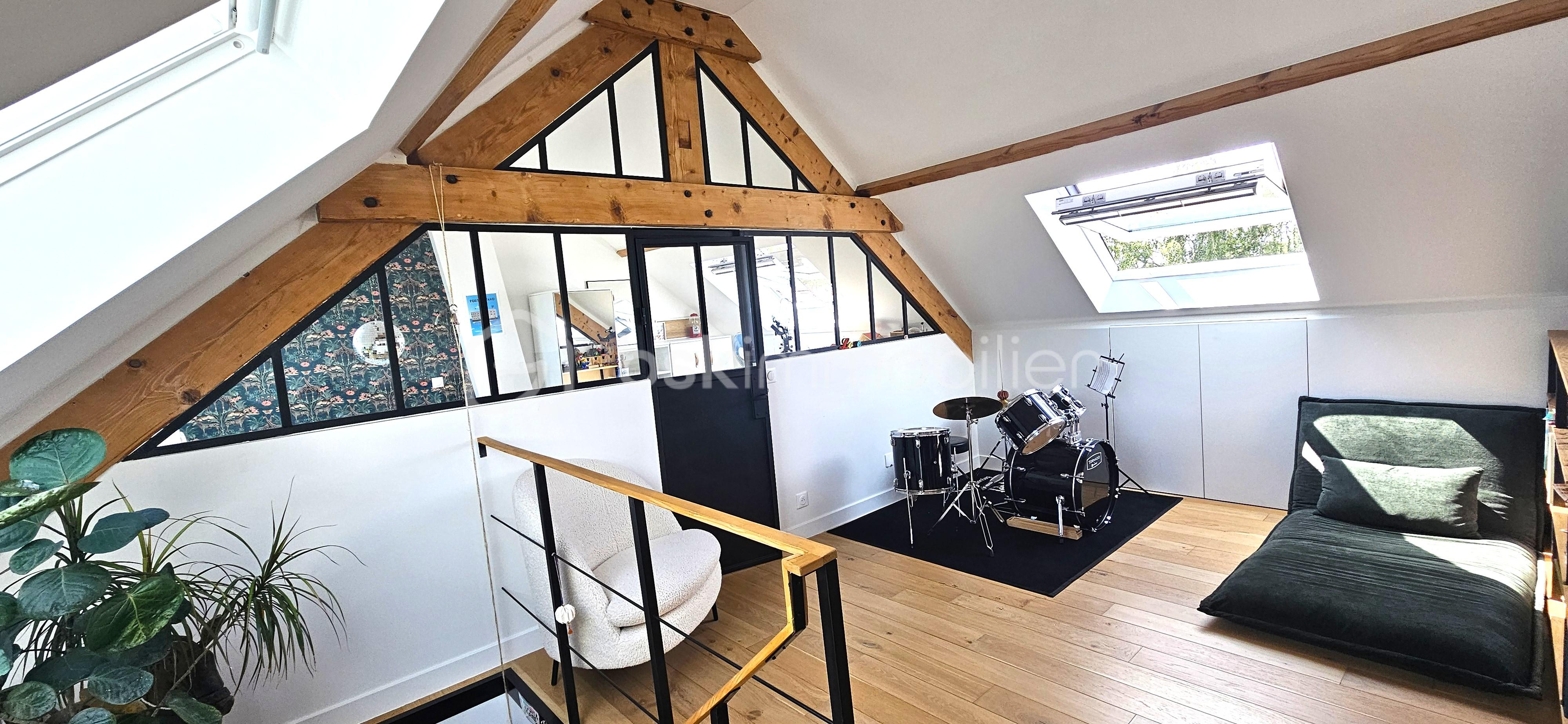 Maison de 130 m² - COMBLES 4.jpg