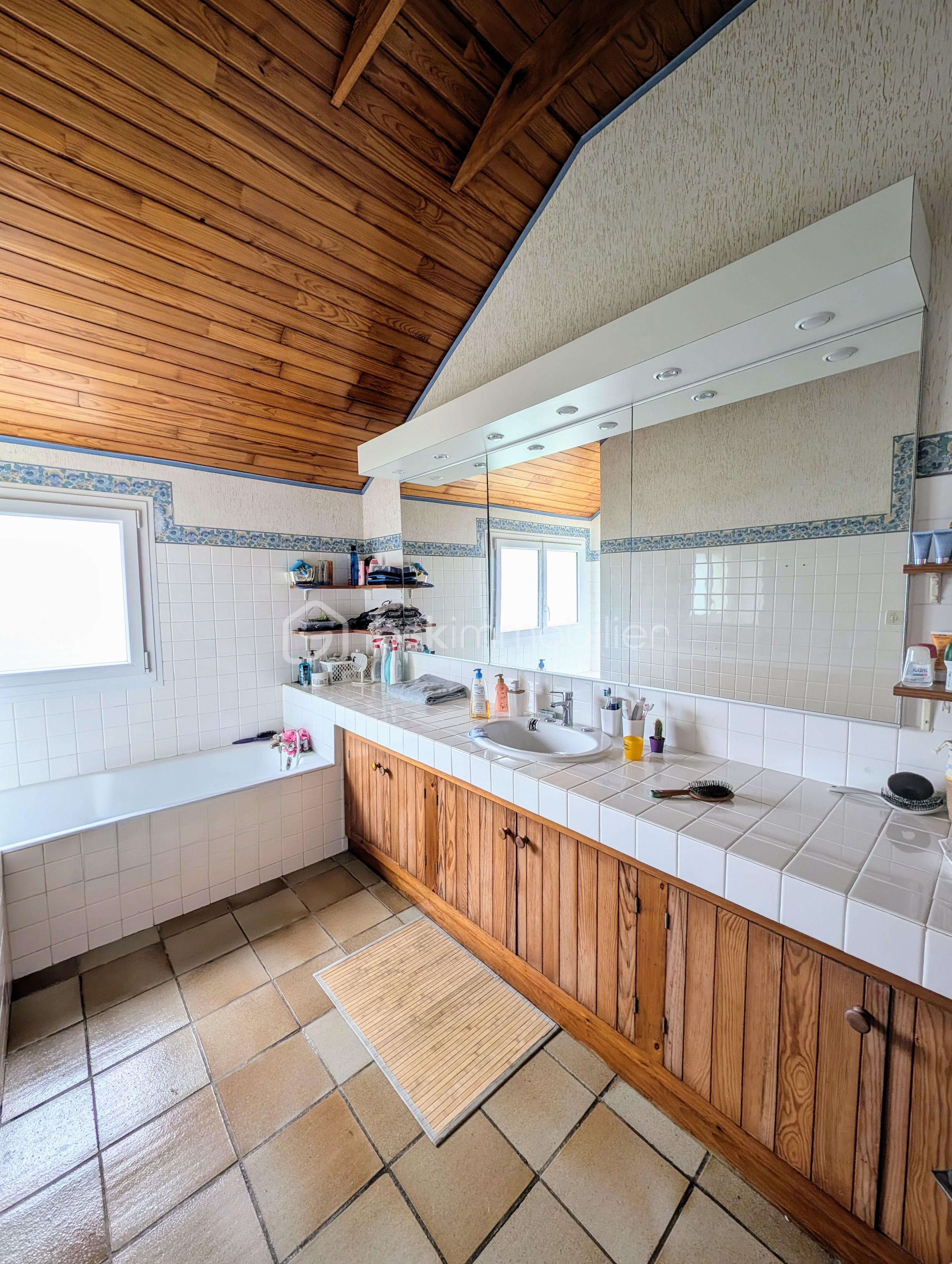 Maison de 188 m² - 55DmzY1jeChwg12SL6ZnQGoIx77GxnHBUKnh6AZa.jpg