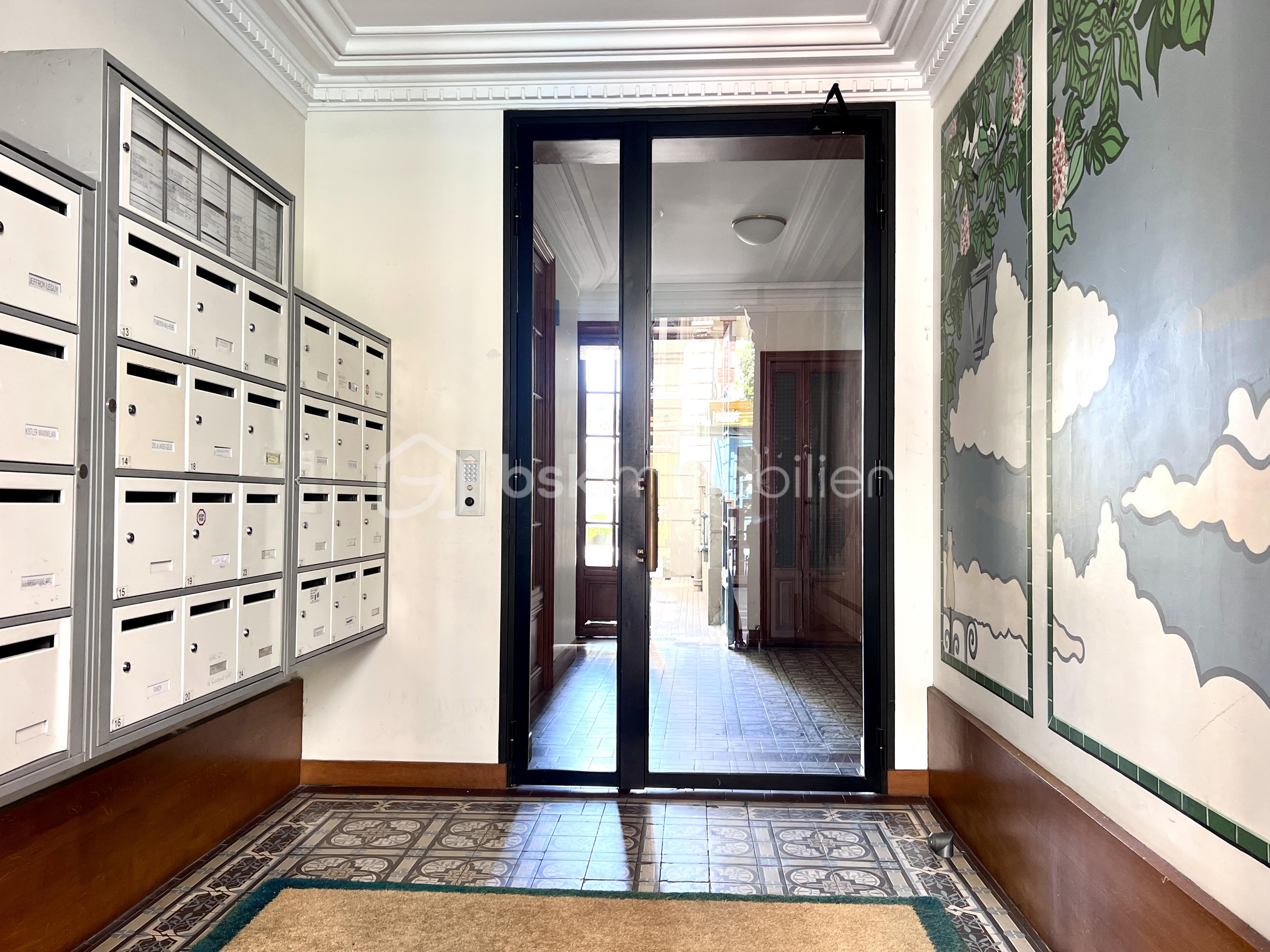 Hall immeuble_IMG_4044.jpg