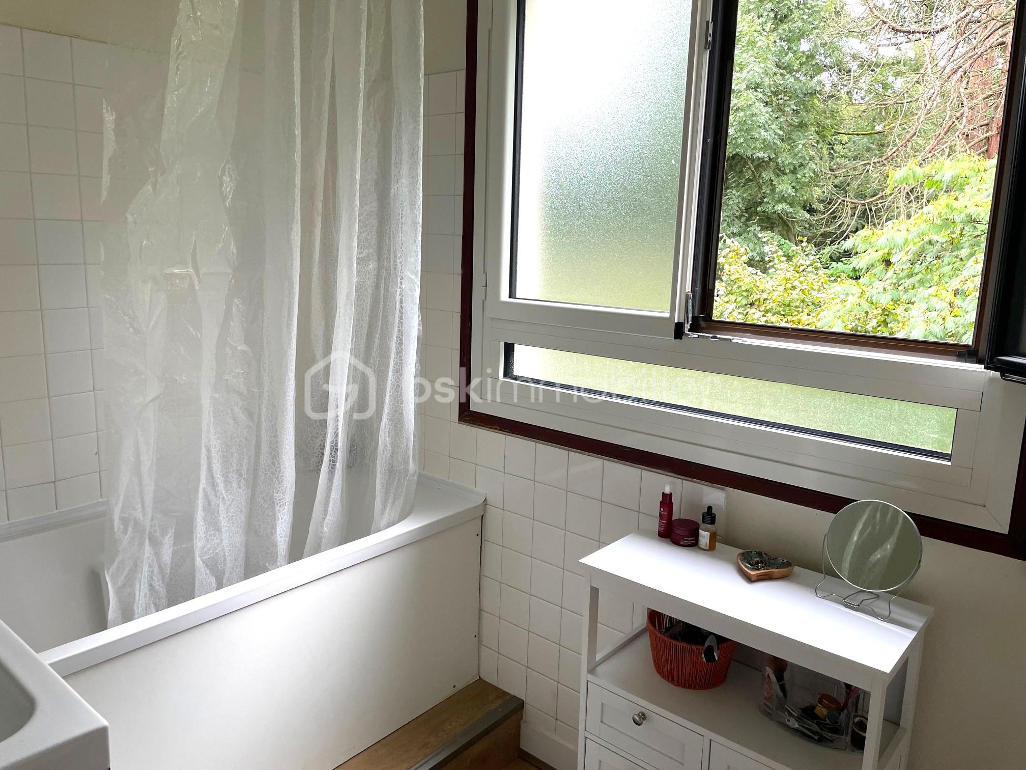 Appartement de 56,45 m² - SDB1.jpg