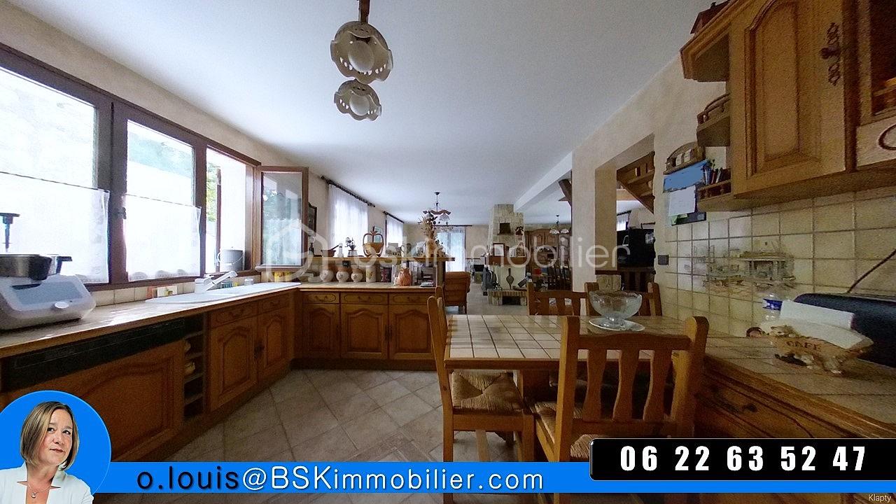 Maison de 154 m² - Cuisine  PORTE  (12).JPG