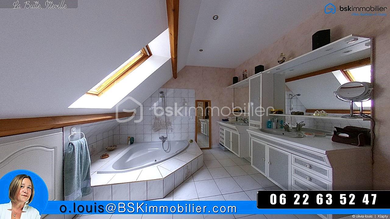 Maison de 154 m² - SDB (4).JPG