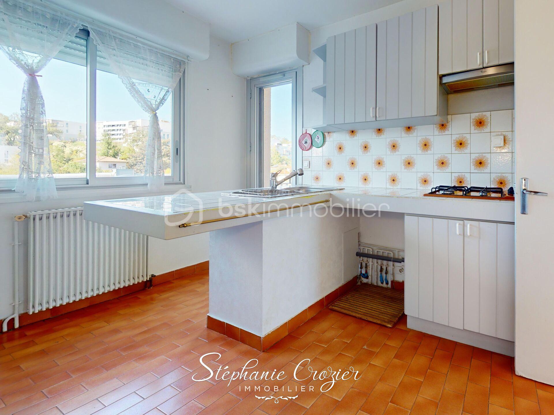 Appartement de 95,86 m² - 3-Allee-des-2-Ormeaux-Kitchen 1.jpg