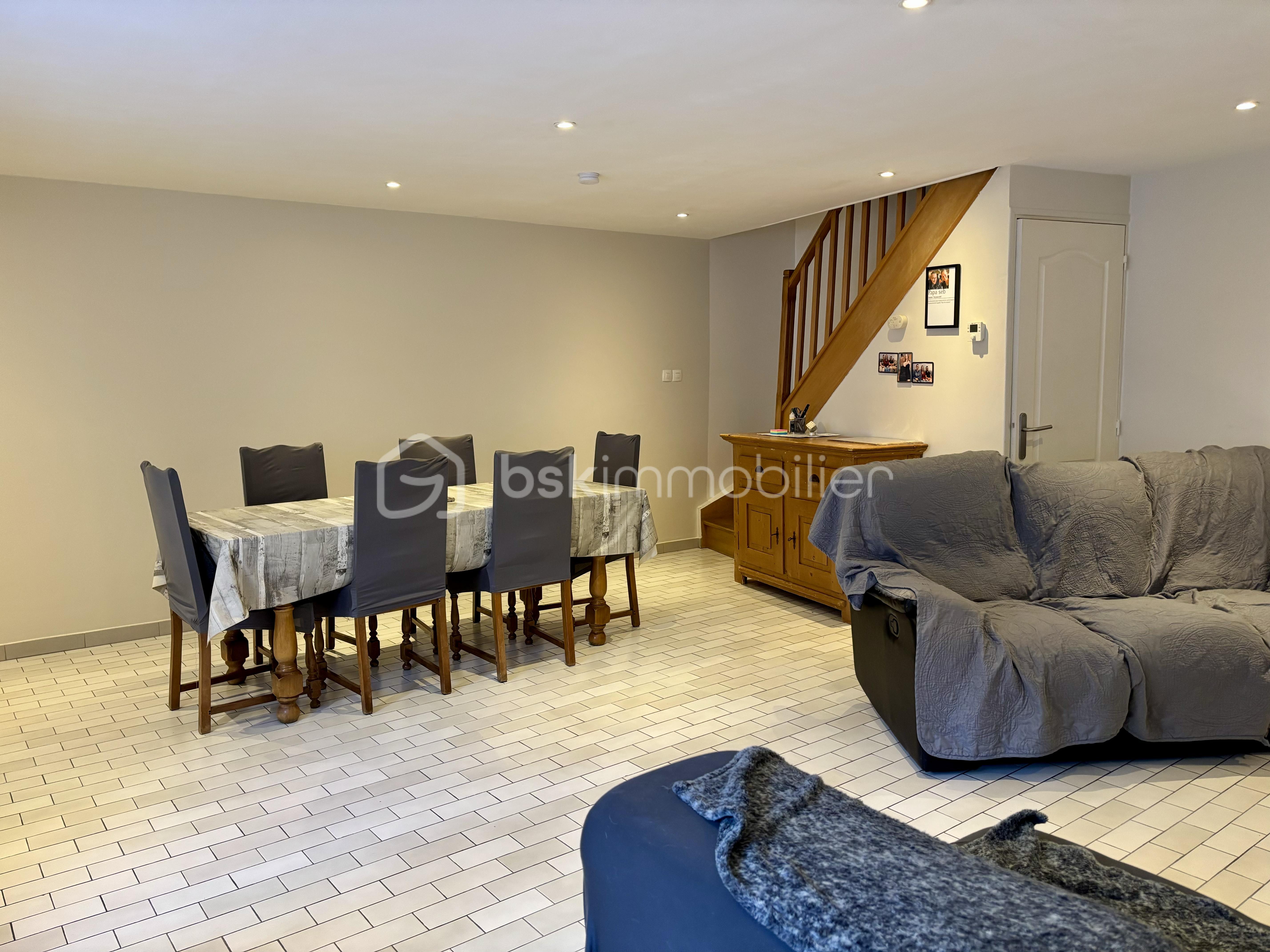 Appartement de 79,75 m² - sejour.png