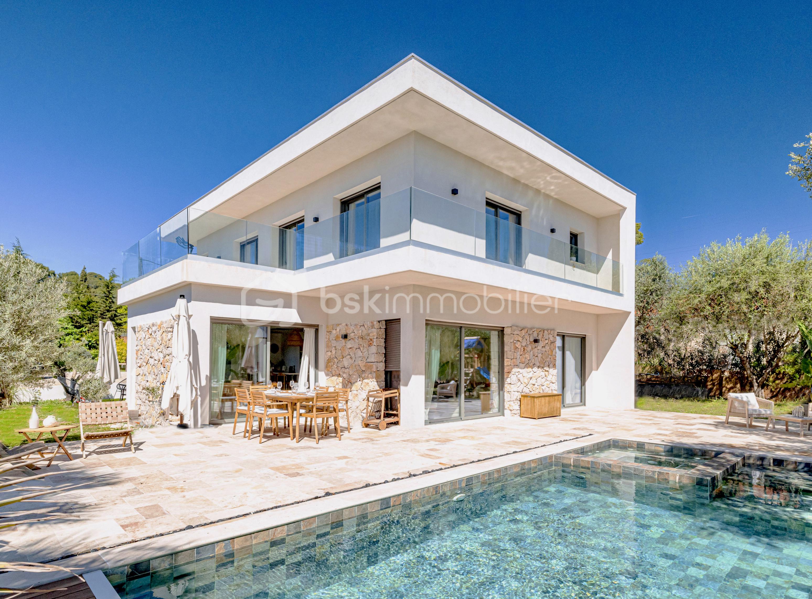 Maison de 164,87 m² - 1.jpg